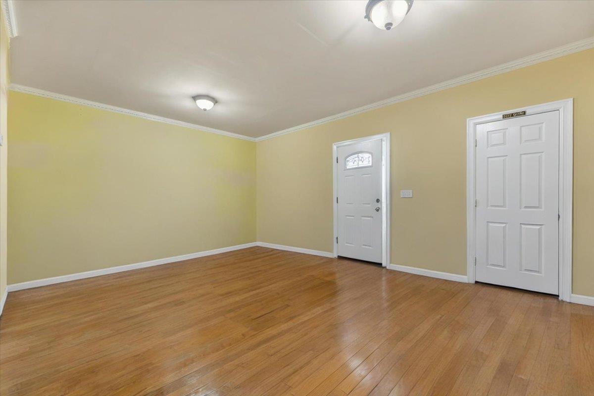 Single Family Furman  Bronx, NY 10470, MLS-880925-16