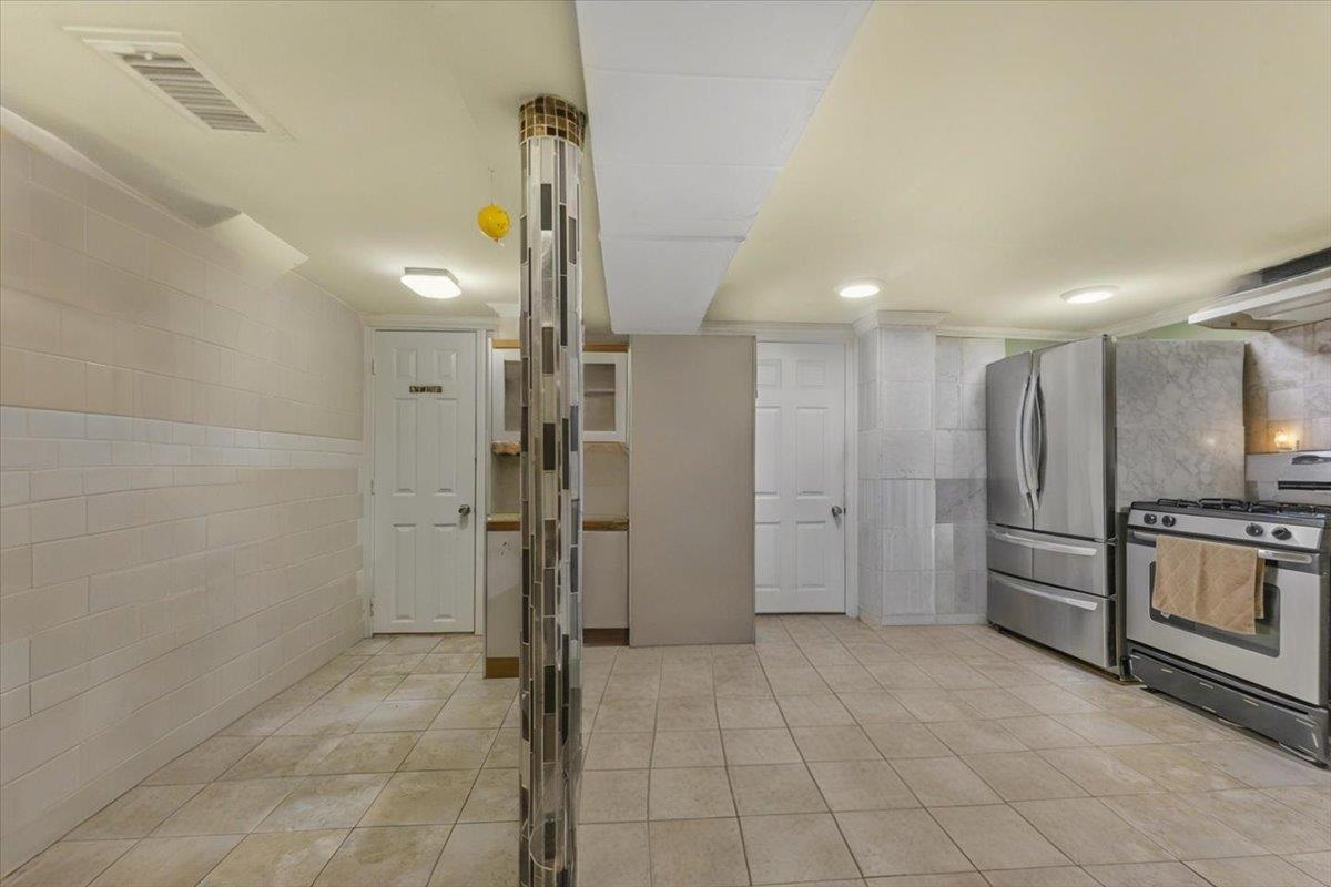 Single Family Furman  Bronx, NY 10470, MLS-880925-19