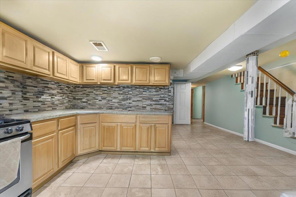 Single Family Furman  Bronx, NY 10470, MLS-880925-20