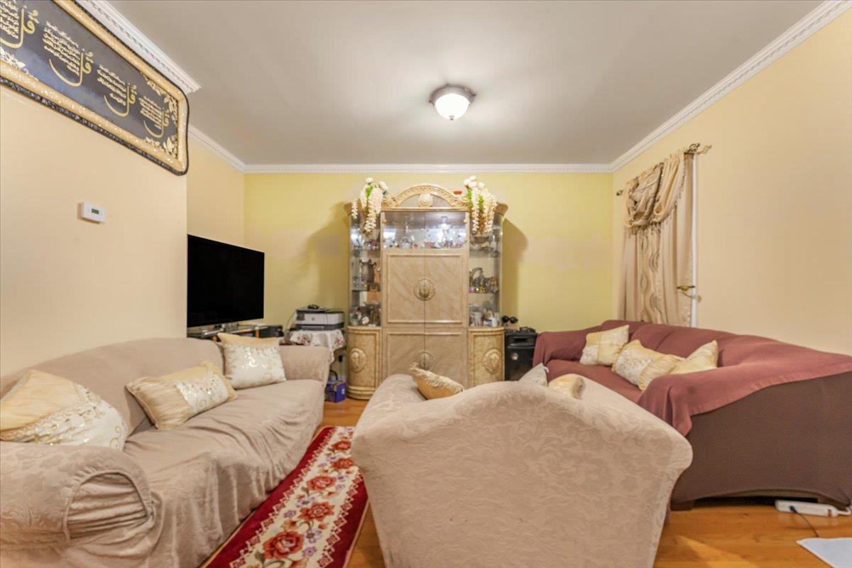 Single Family Furman  Bronx, NY 10470, MLS-880925-5