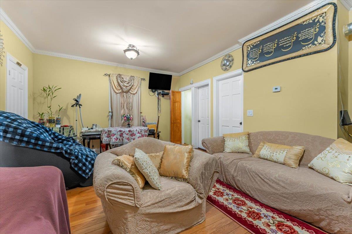 Single Family Furman  Bronx, NY 10470, MLS-880925-6