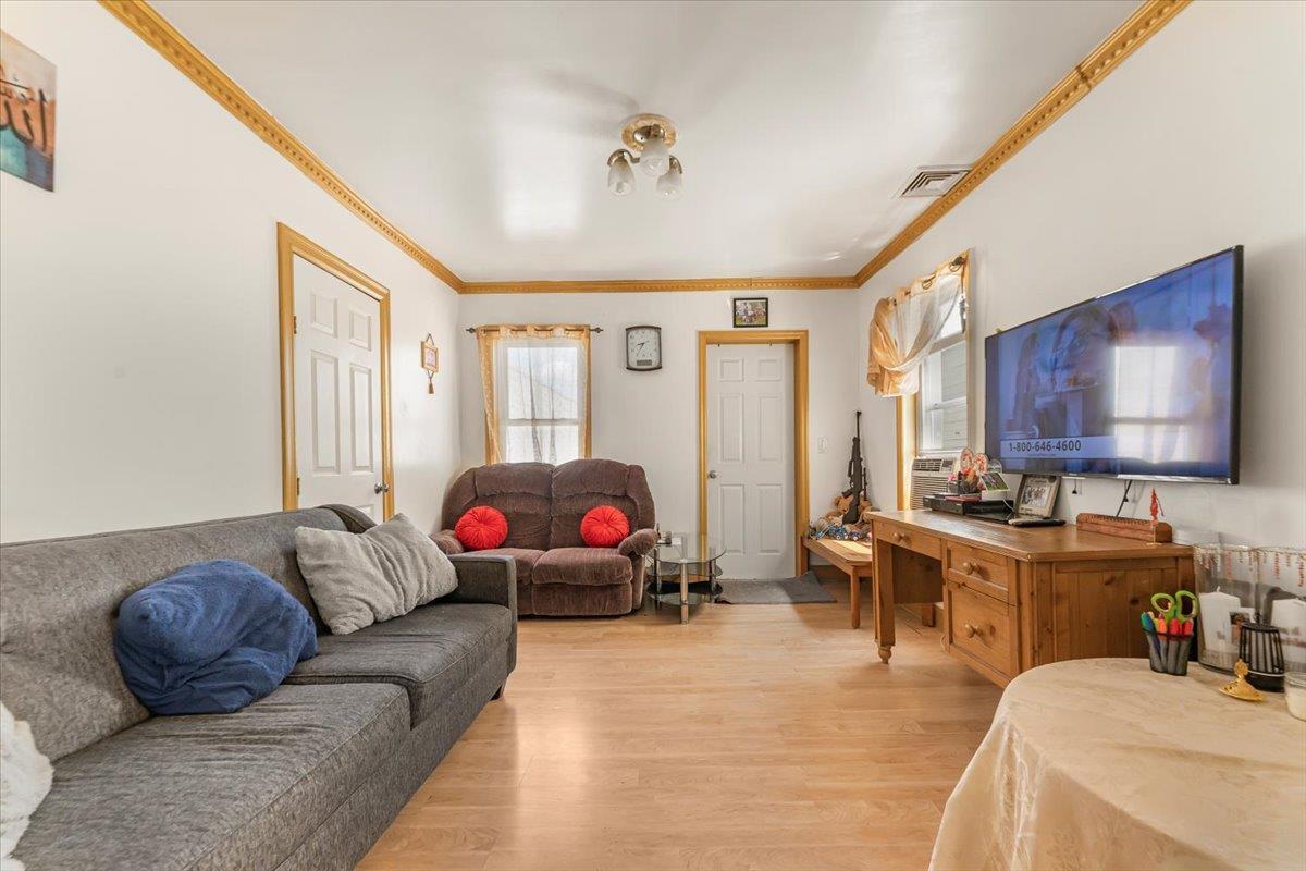 Single Family Furman  Bronx, NY 10470, MLS-880925-7