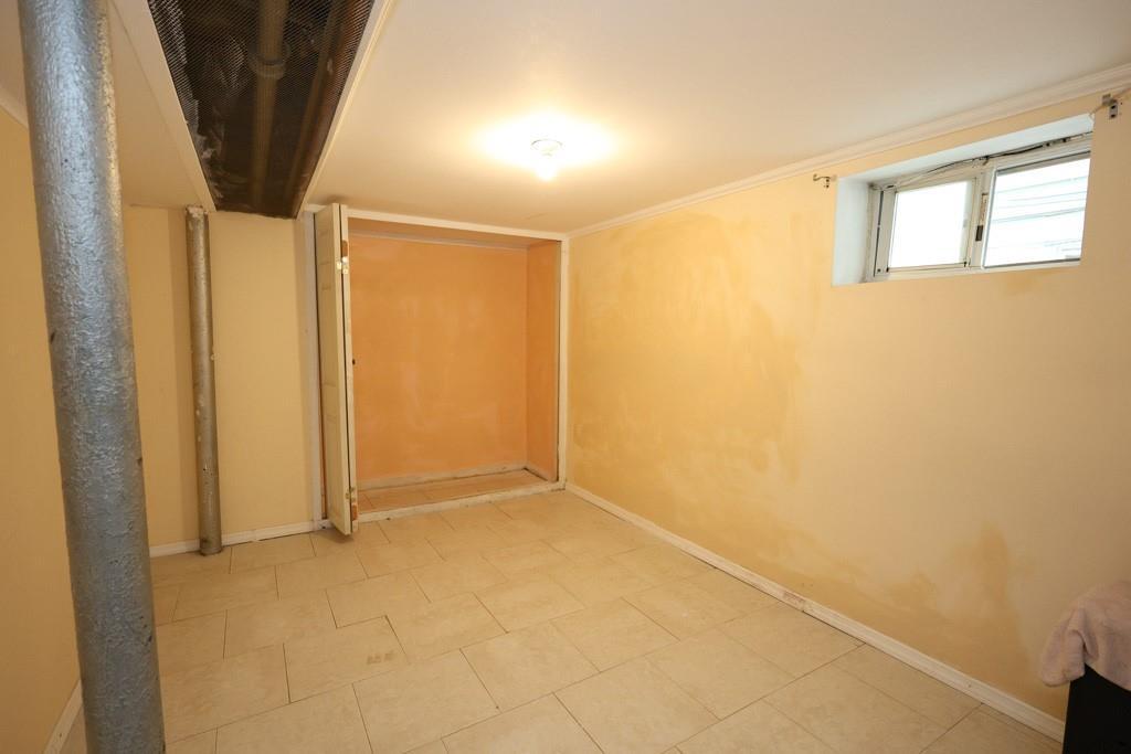 Single Family Rosita  Queens, NY 11417, MLS-880934-20