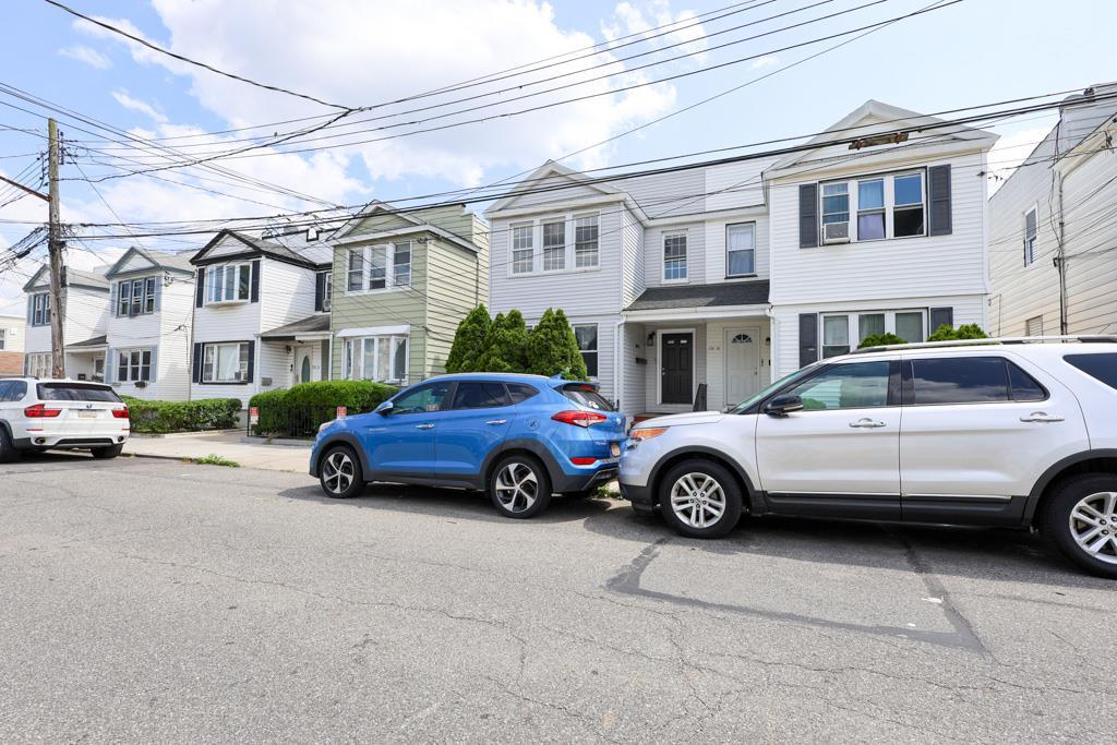 Single Family Rosita  Queens, NY 11417, MLS-880934-3