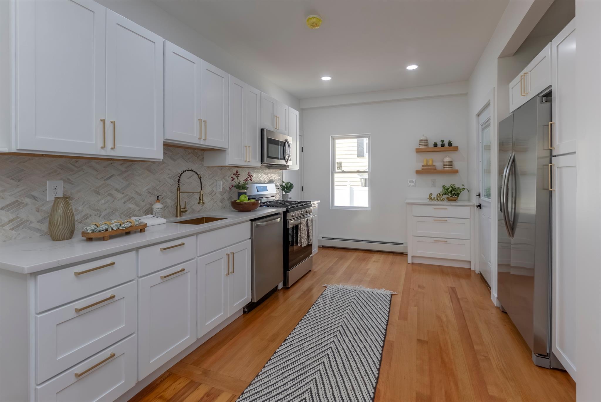 Single Family Staples  Ulster County, NY 12401, MLS-880944-16
