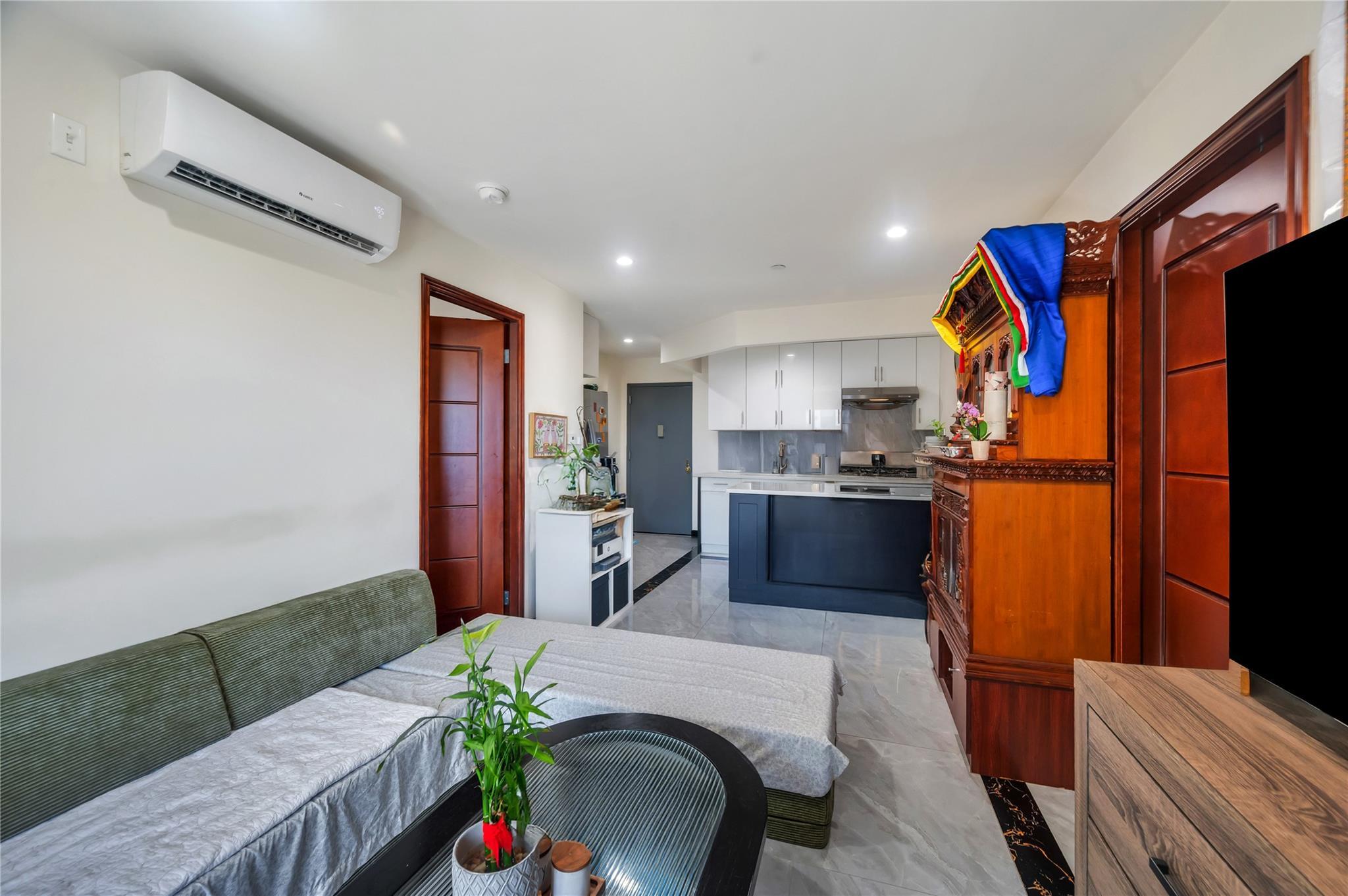 Condo 43rd  Queens, NY 11373, MLS-880987-14