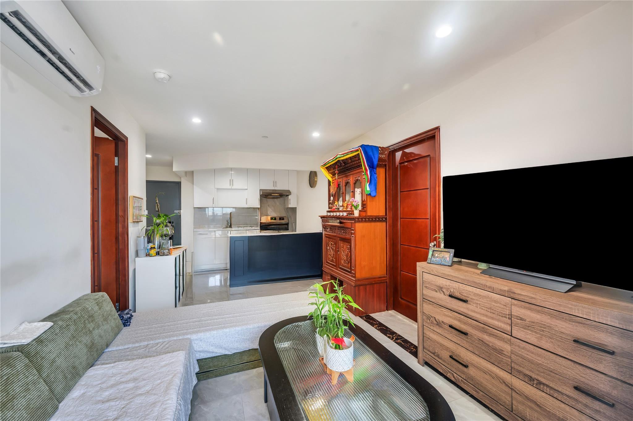 Condo 43rd  Queens, NY 11373, MLS-880987-15
