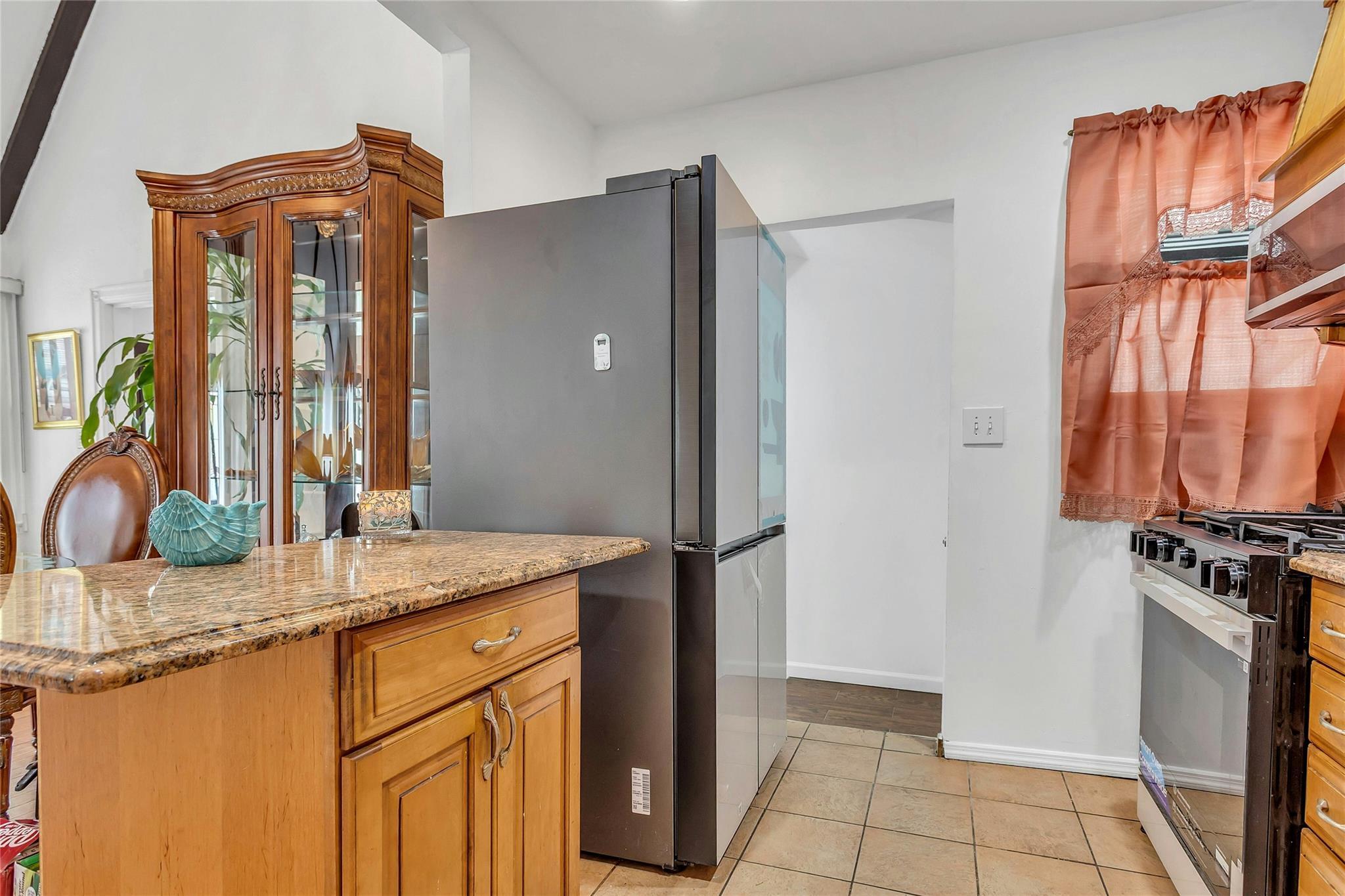 Single Family Francis Lewis  Queens, NY 11413, MLS-880992-11