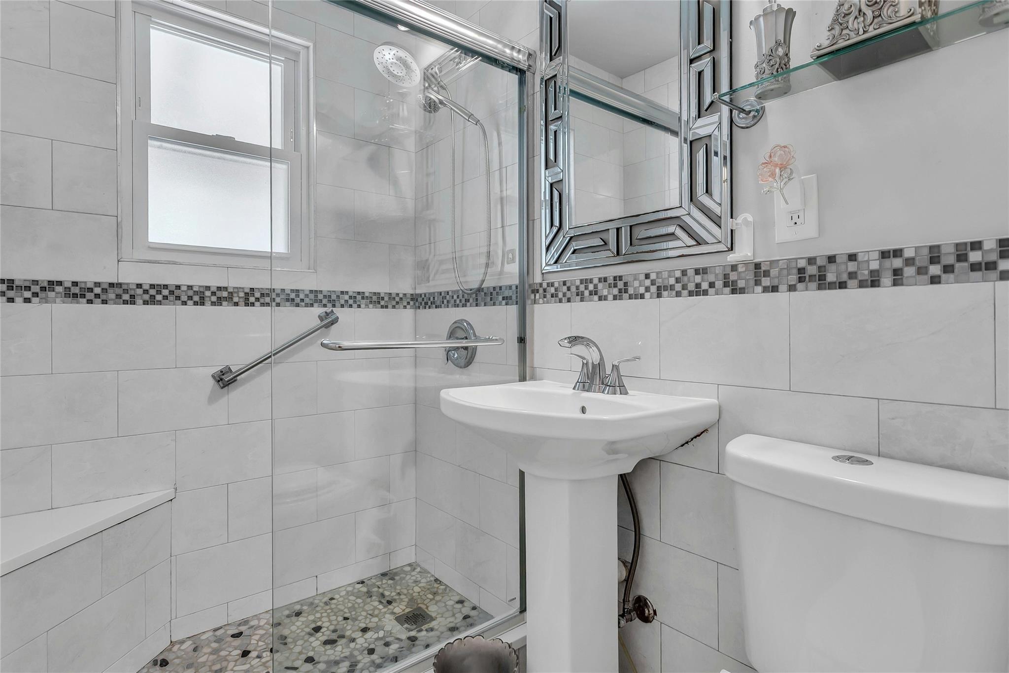 Single Family Francis Lewis  Queens, NY 11413, MLS-880992-13