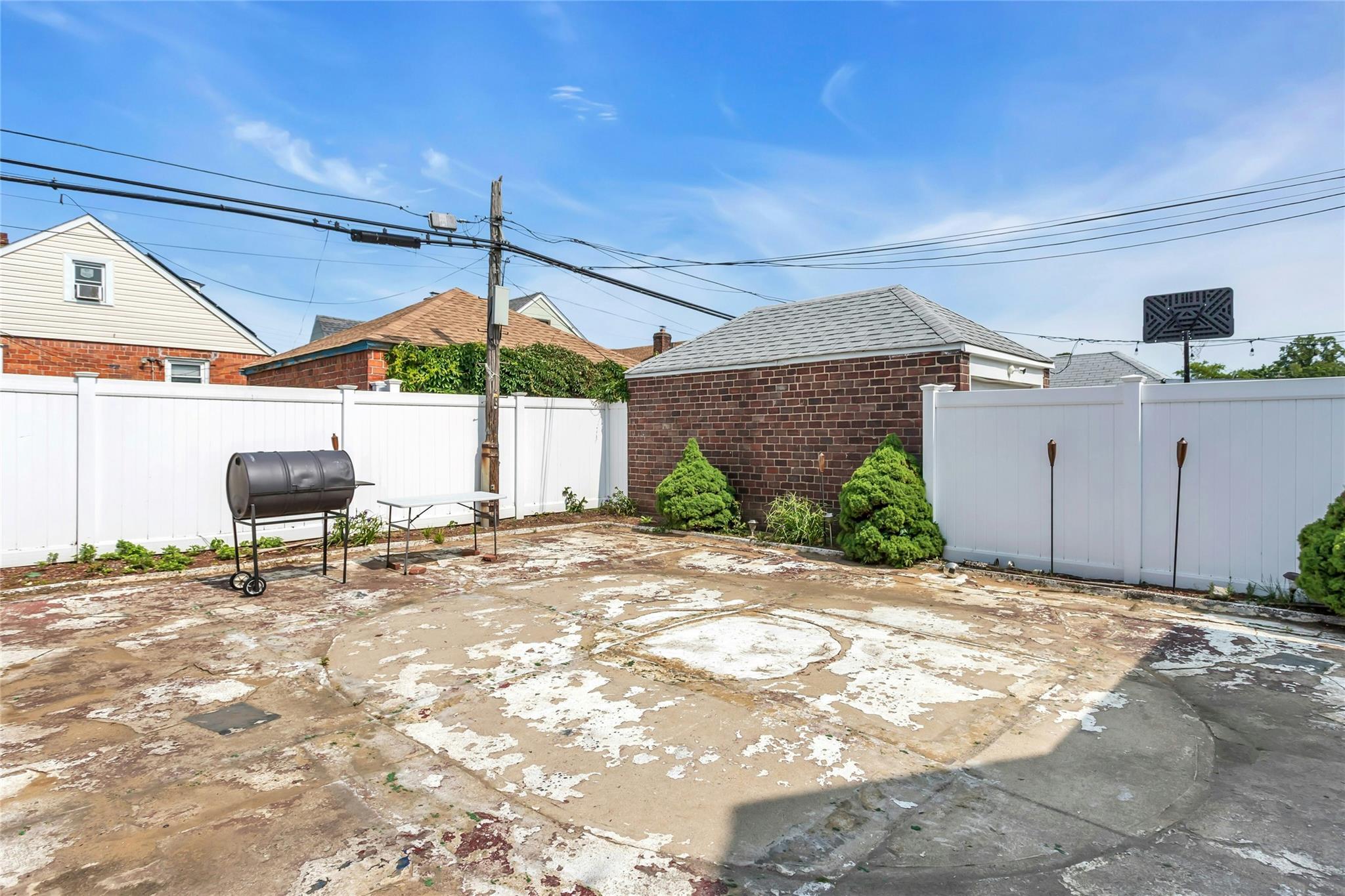 Single Family Francis Lewis  Queens, NY 11413, MLS-880992-14