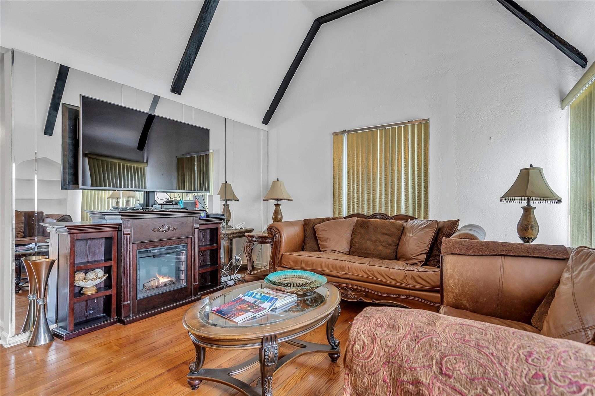 Single Family Francis Lewis  Queens, NY 11413, MLS-880992-9