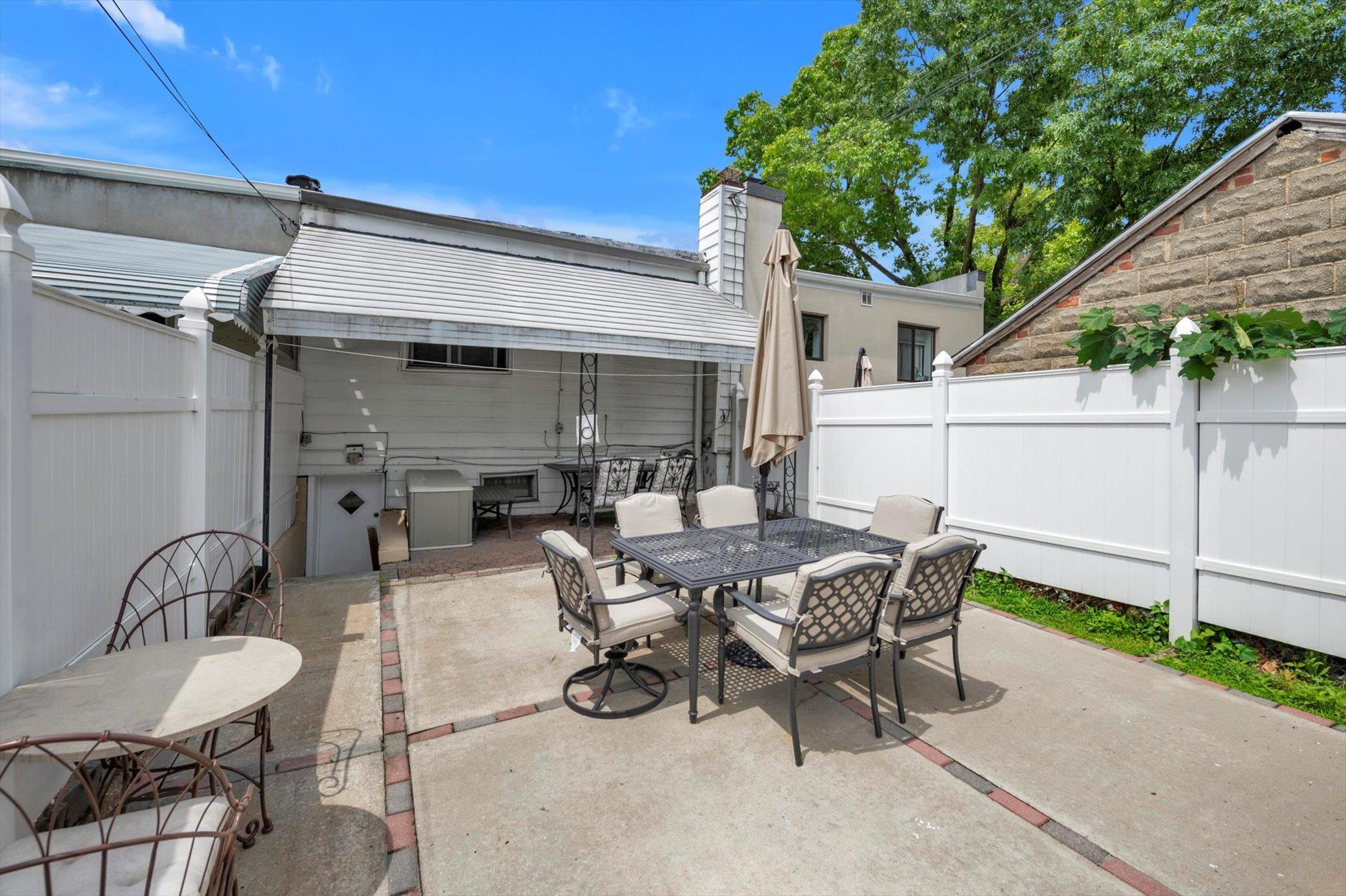Single Family 74th  Queens, NY 11379, MLS-881003-3