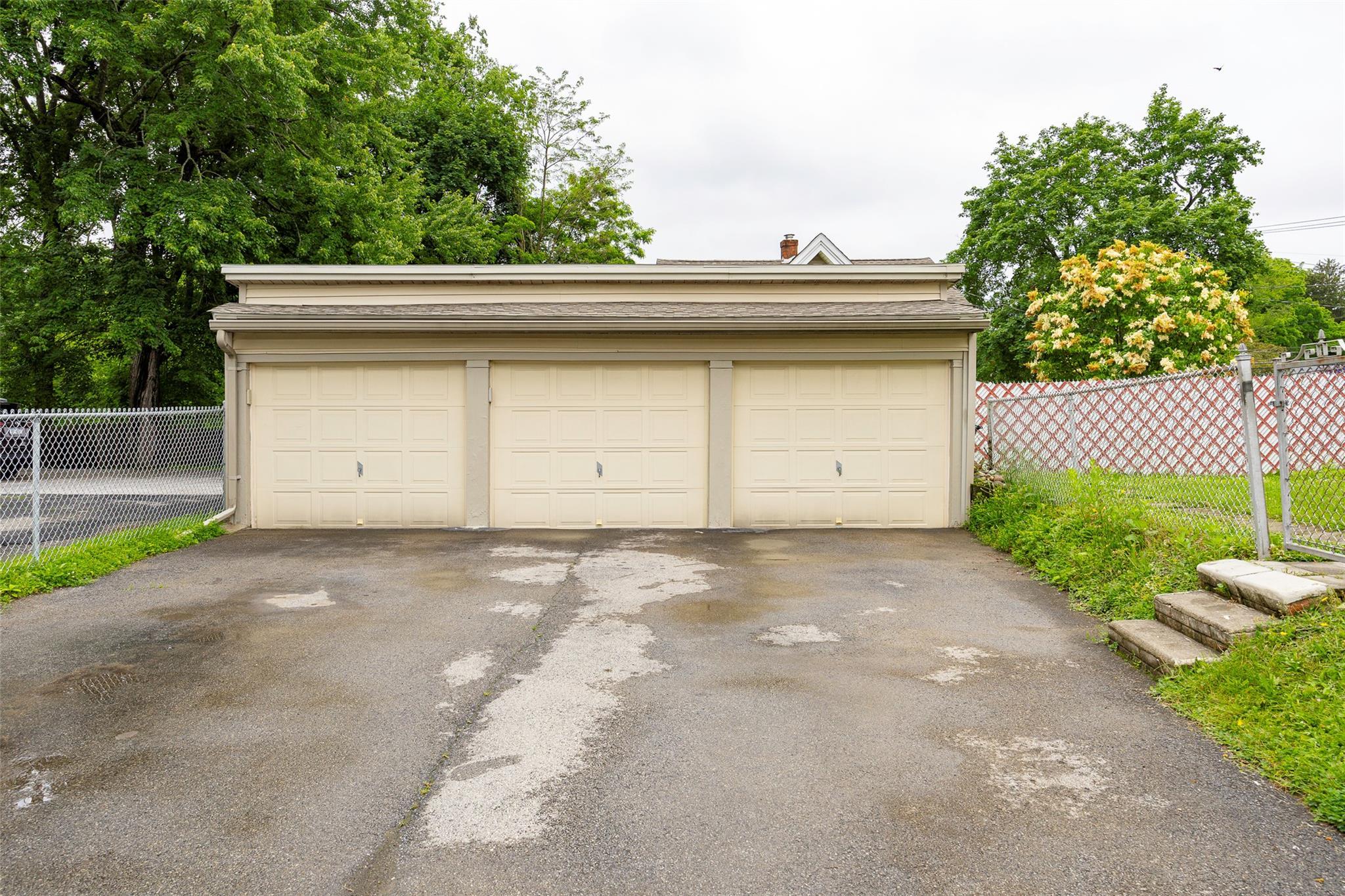 Single Family Worrall  Dutchess County, NY 12603, MLS-881019-33