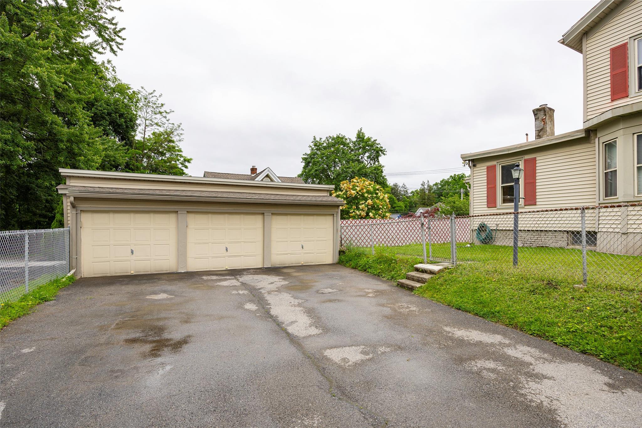 Single Family Worrall  Dutchess County, NY 12603, MLS-881019-34