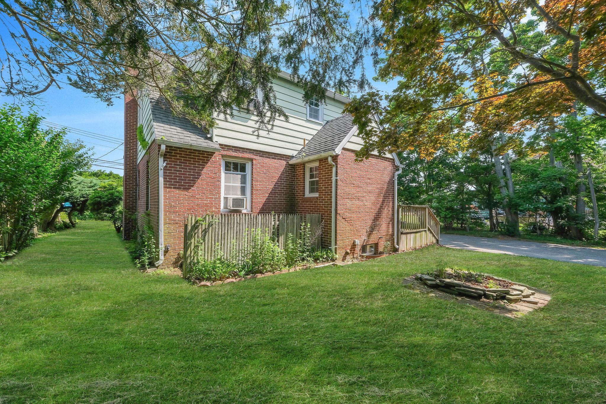 Single Family Carman  Suffolk County, NY 11772, MLS-881032-22