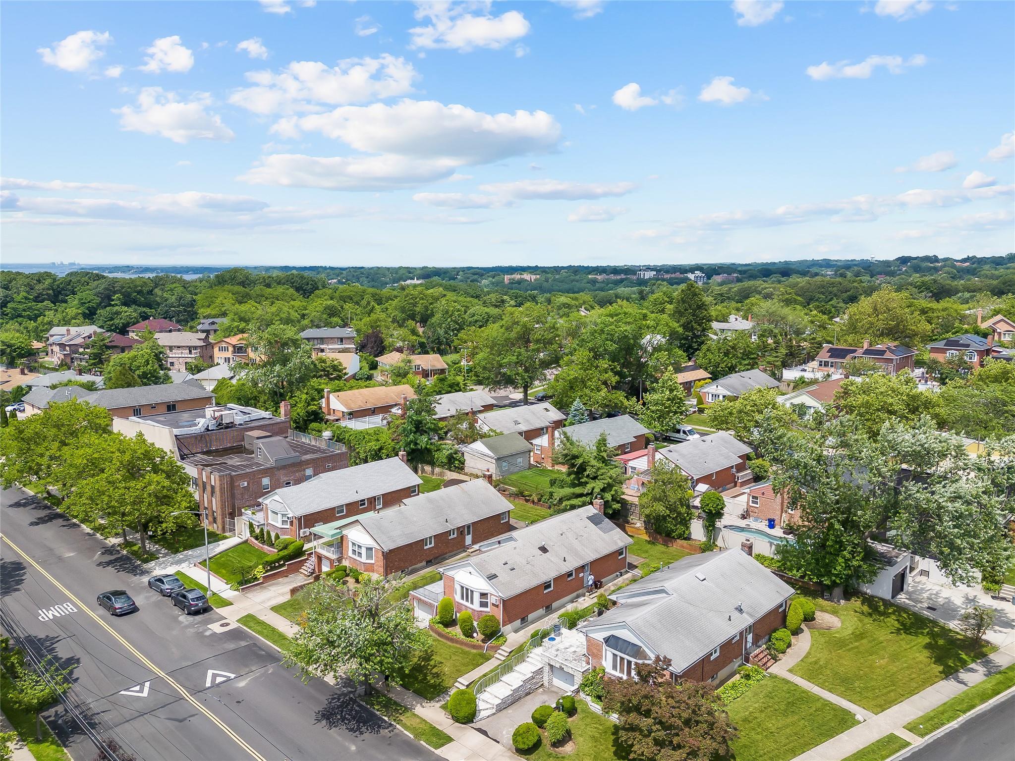 Single Family Cloverdale  Queens, NY 11364, MLS-881060-32