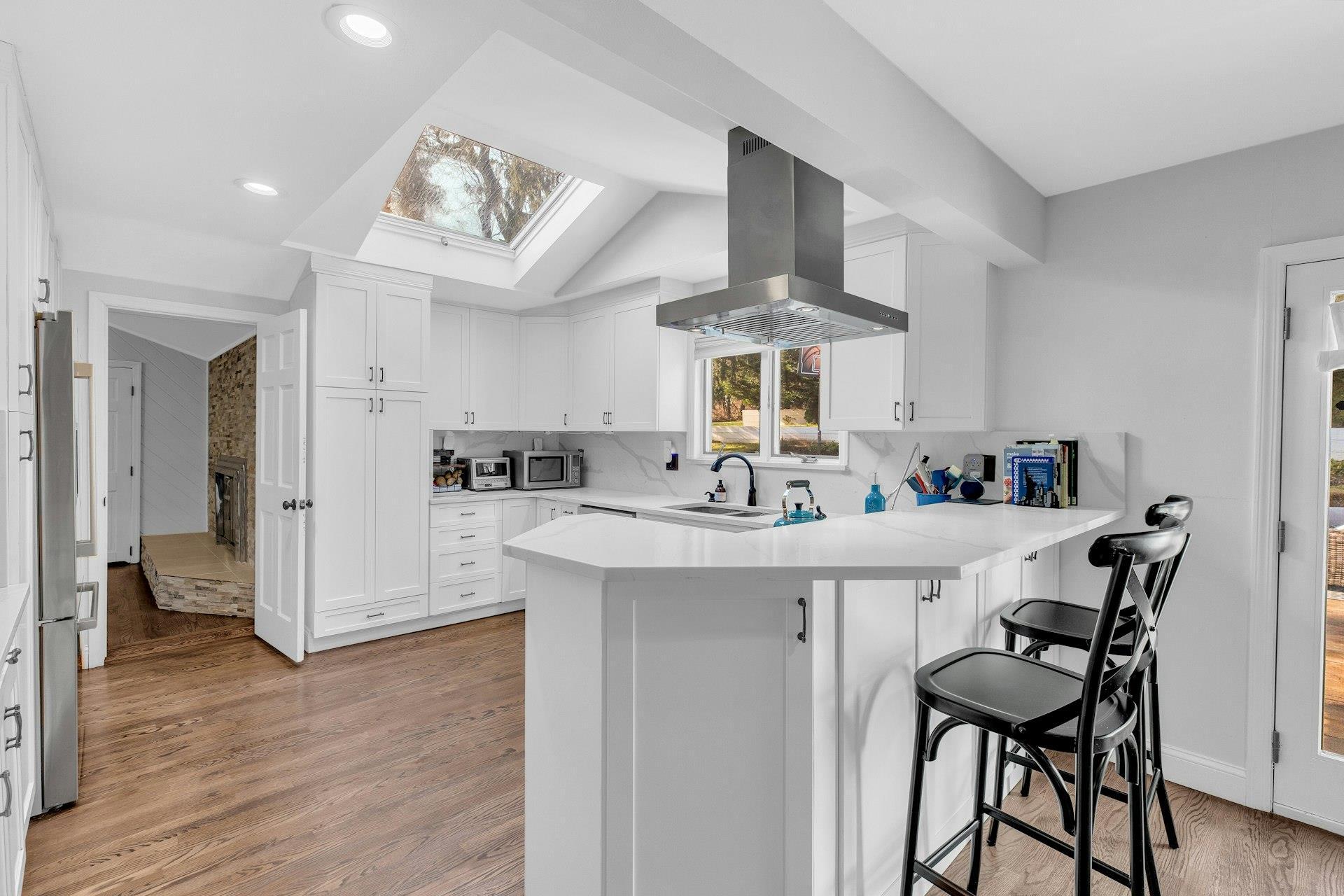 Single Family Hillcrest  Nassau County, NY 11771, MLS-881075-13