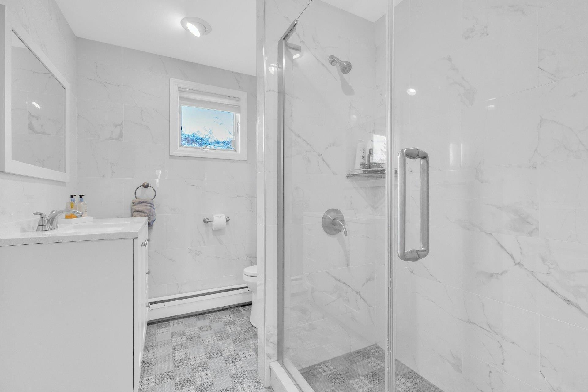Single Family Hillcrest  Nassau County, NY 11771, MLS-881075-31