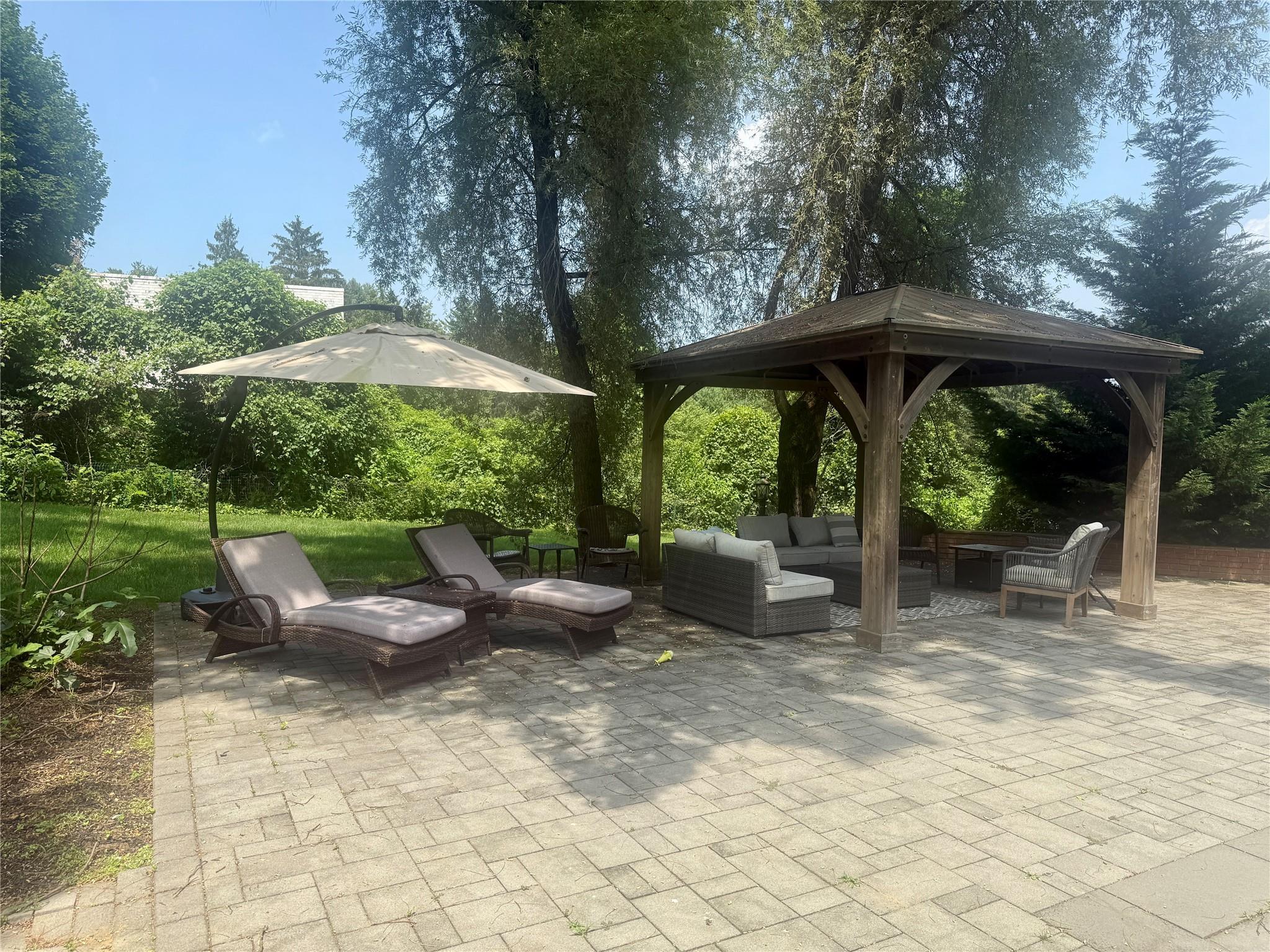 Single Family Hillcrest  Nassau County, NY 11771, MLS-881075-39