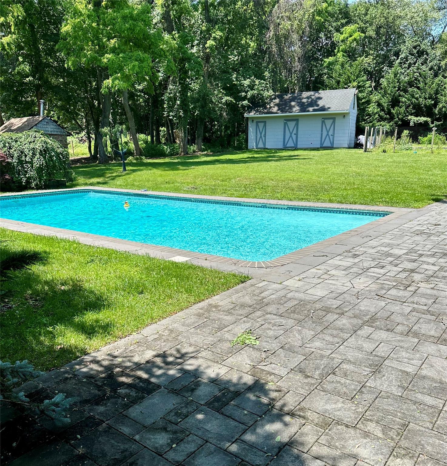Single Family Hillcrest  Nassau County, NY 11771, MLS-881075-40