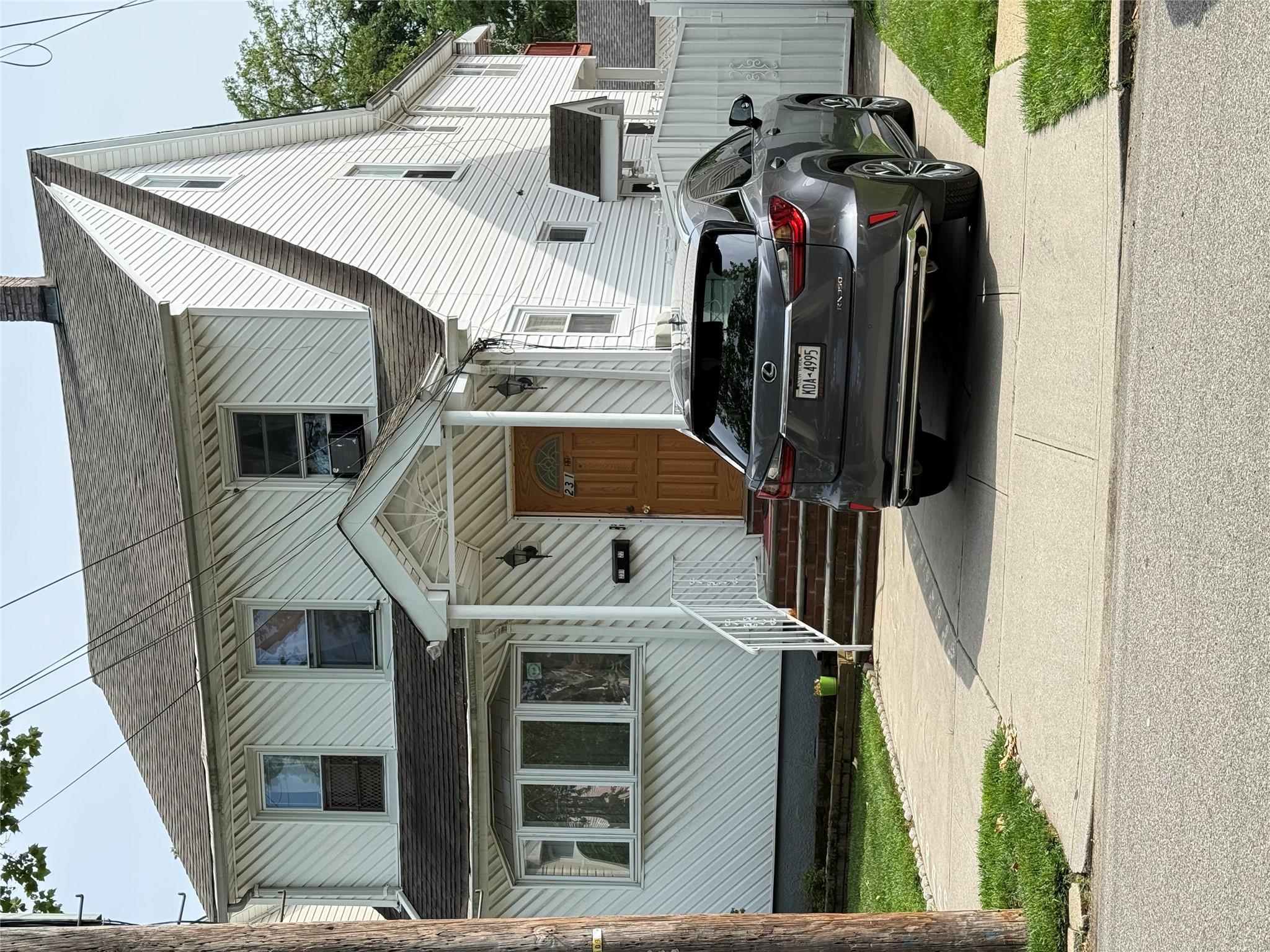 Single Family 87 Avenue  Queens, NY 11427, MLS-881079-2