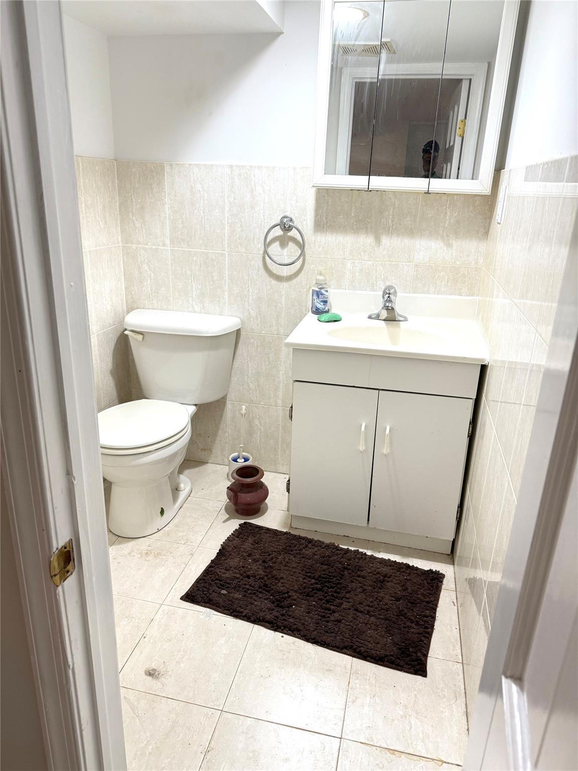 Single Family 87 Avenue  Queens, NY 11427, MLS-881079-5