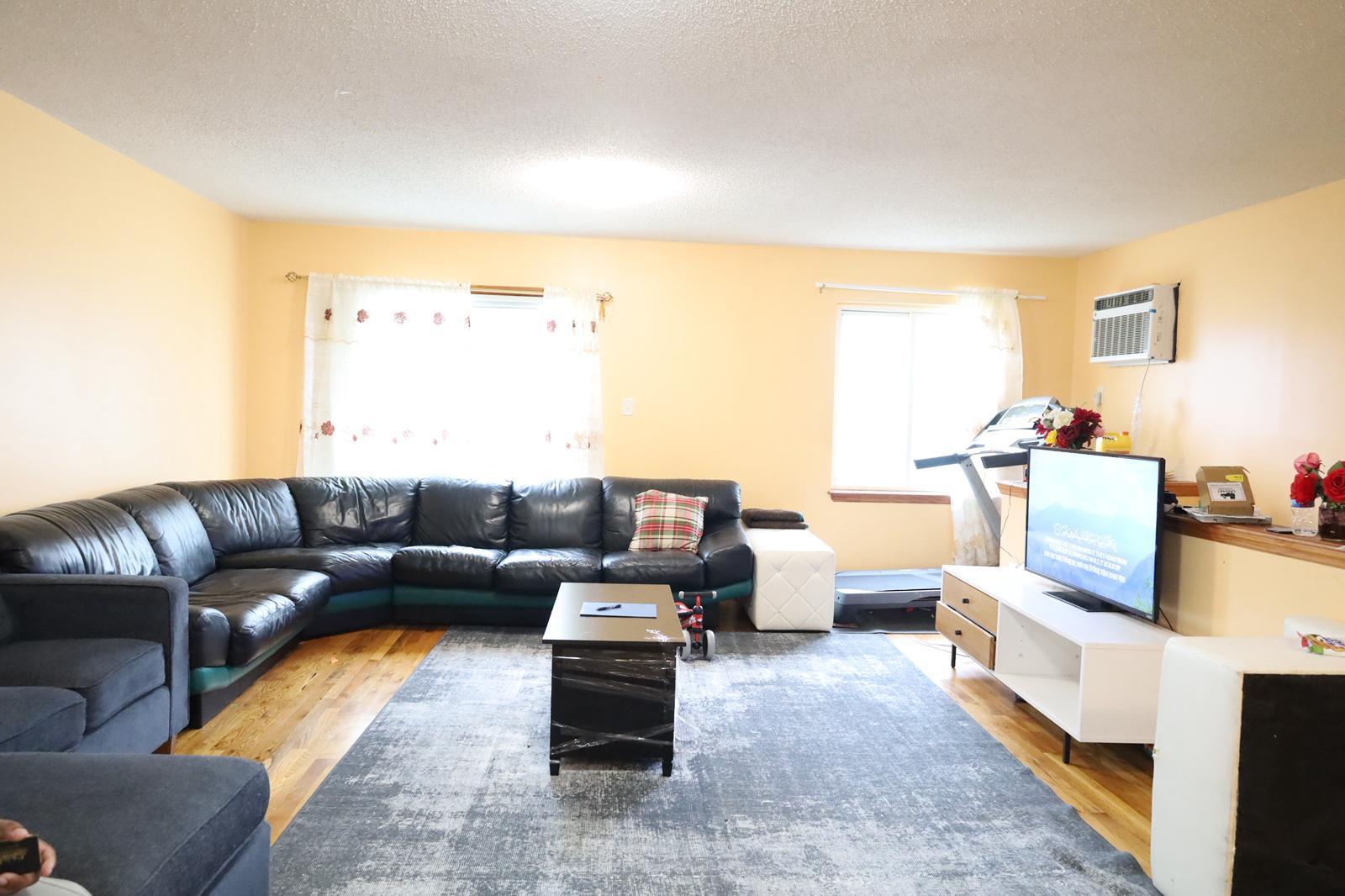 Single Family Glenmore Avenue  Brooklyn, NY 11207, MLS-881151-10
