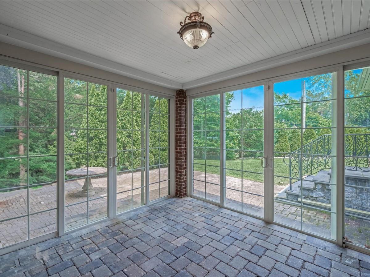 Single Family Arbor Nassau County, NY 11542, MLS-881170-15