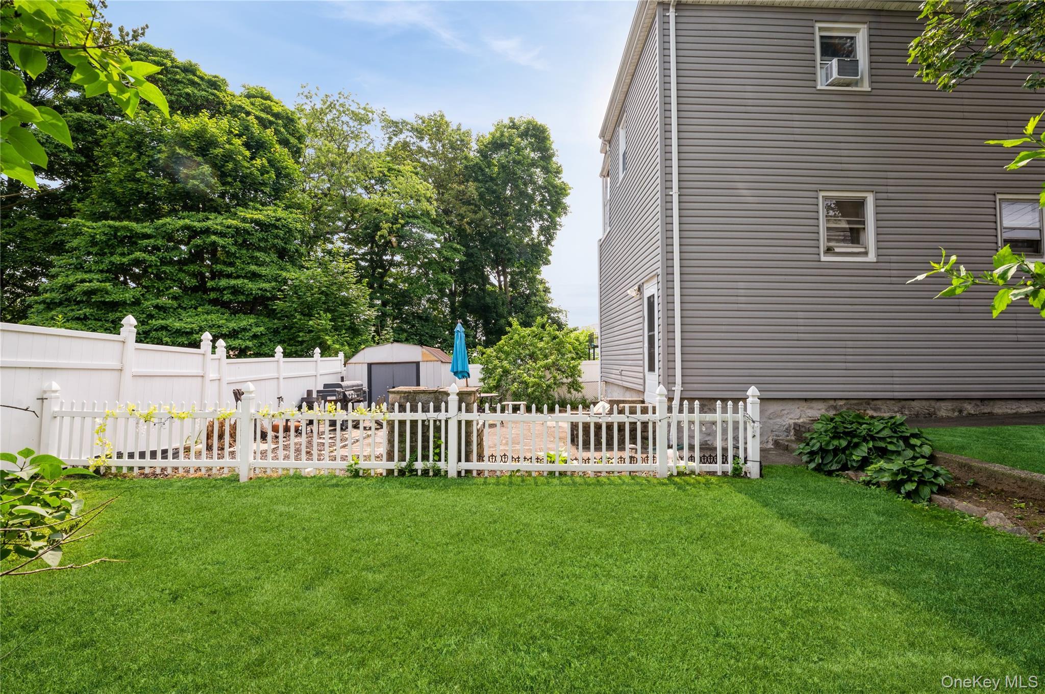 Single Family Edgewood Westchester County, NY 10704, MLS-881177-10