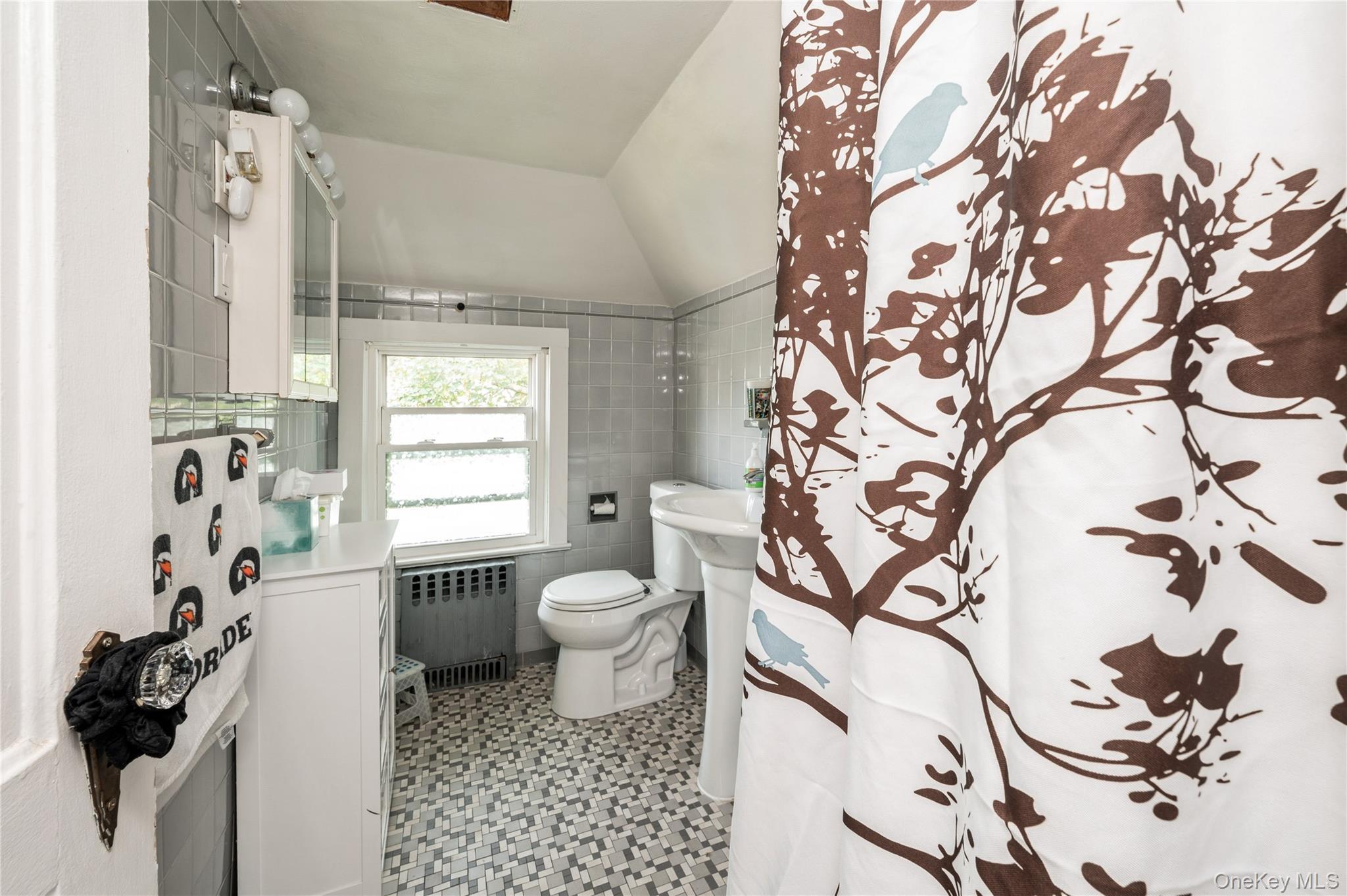 Single Family Edgewood Westchester County, NY 10704, MLS-881177-13