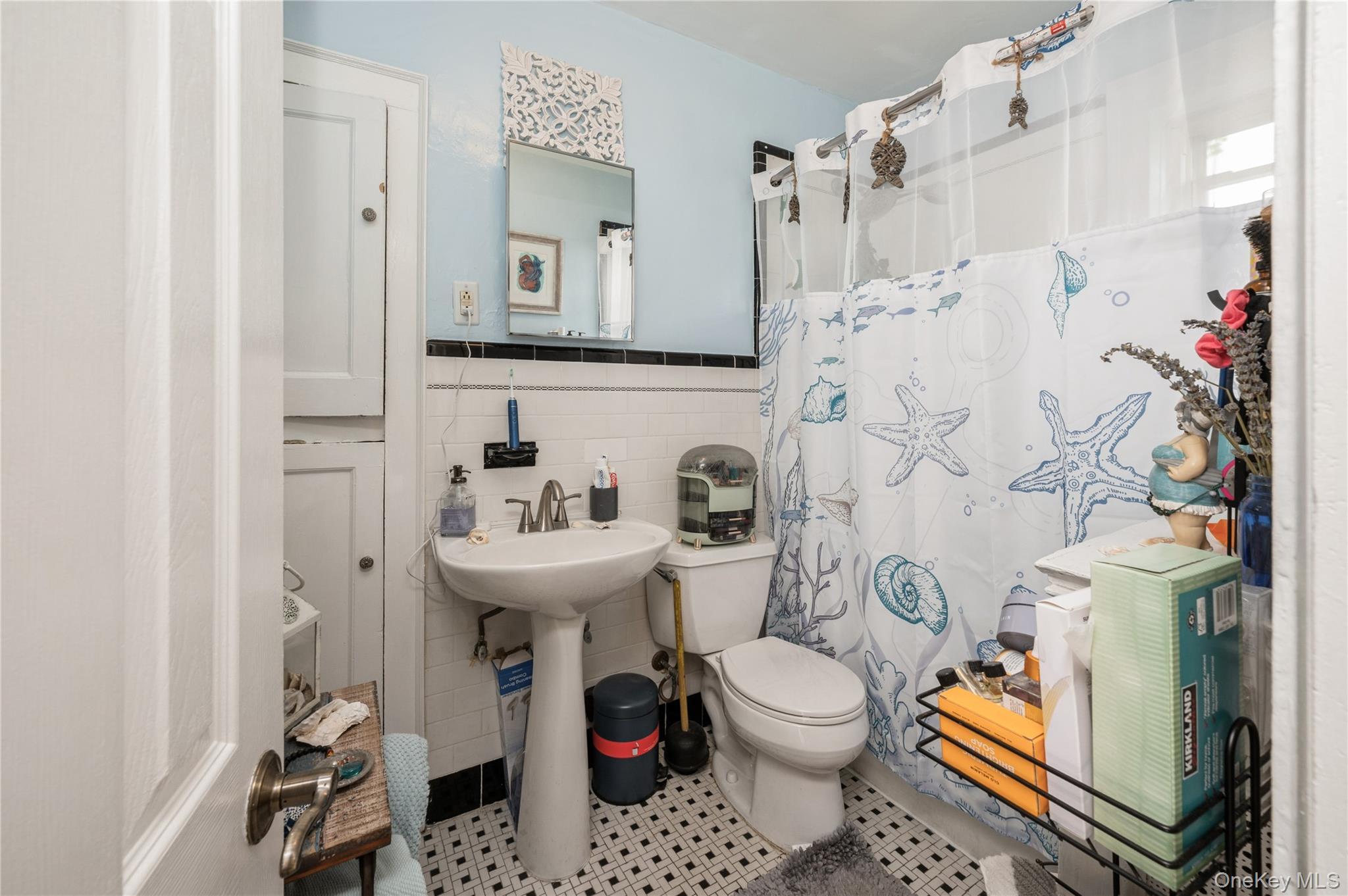 Single Family Edgewood Westchester County, NY 10704, MLS-881177-16