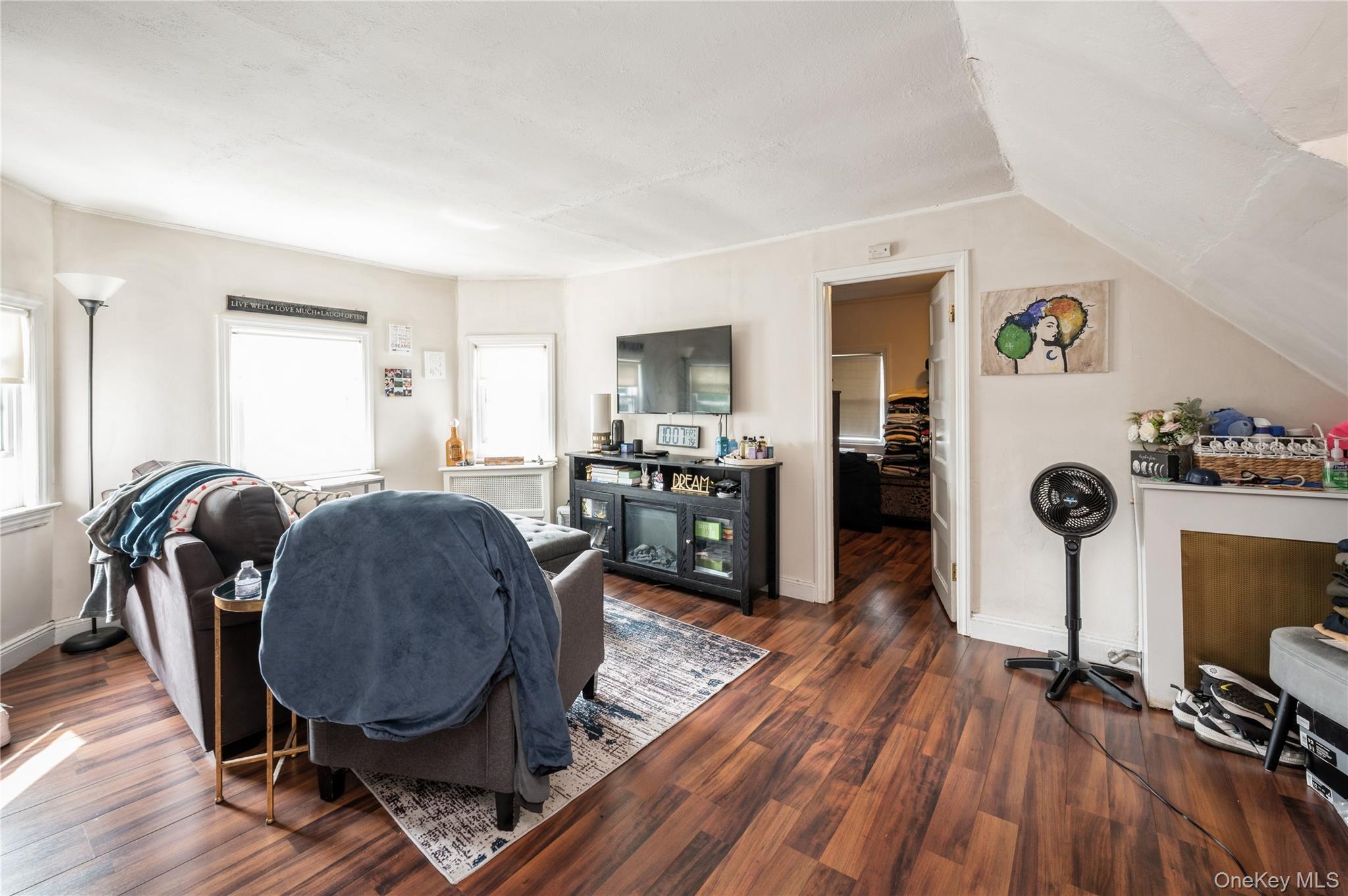 Single Family Edgewood Westchester County, NY 10704, MLS-881177-17