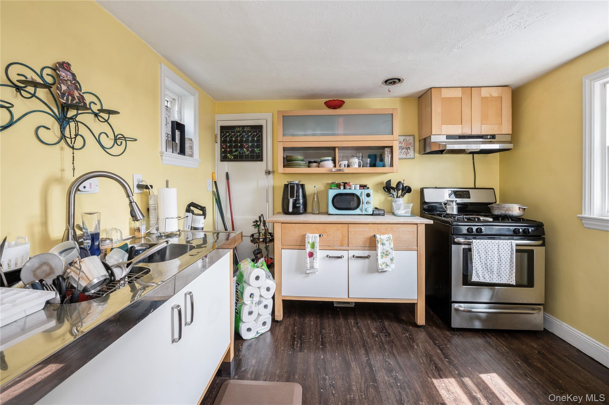 Single Family Edgewood Westchester County, NY 10704, MLS-881177-21