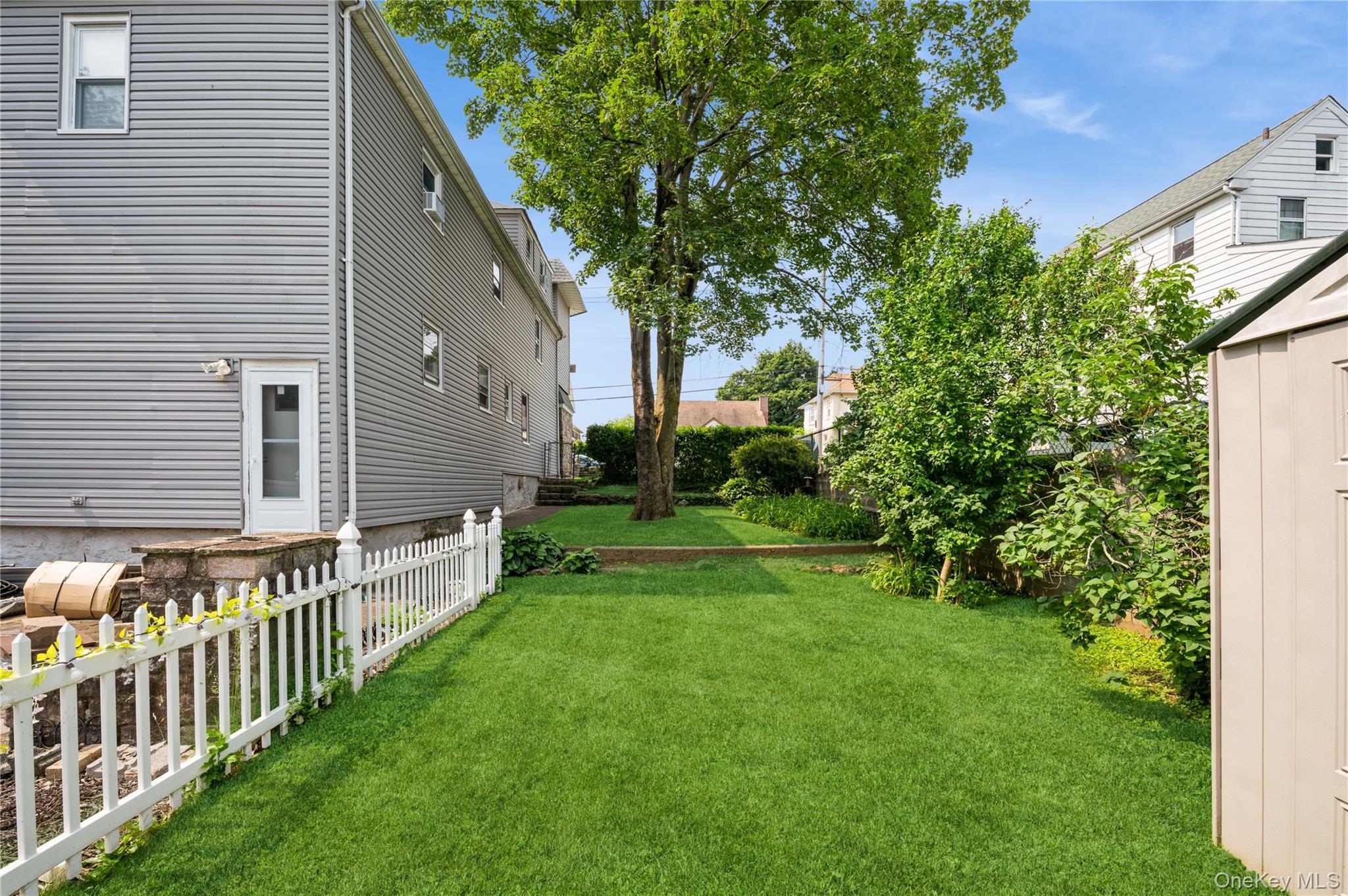 Single Family Edgewood Westchester County, NY 10704, MLS-881177-9