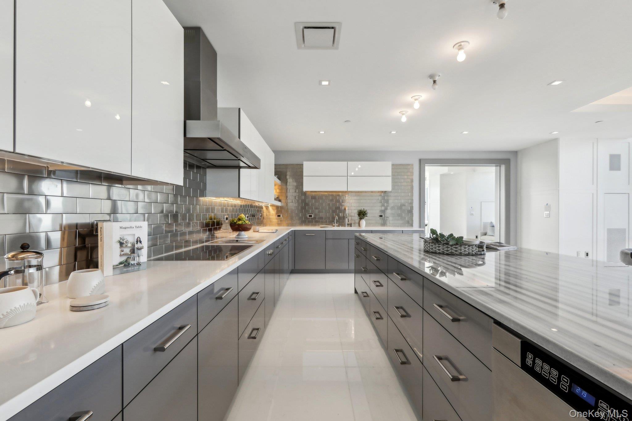 Condo Renaissance  Westchester County, NY 10601, MLS-881206-3