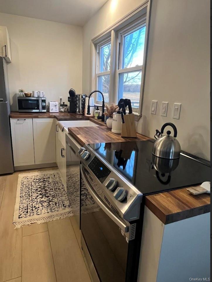 Single Family Salt Point Dutchess County, NY 12578, MLS-881232-38