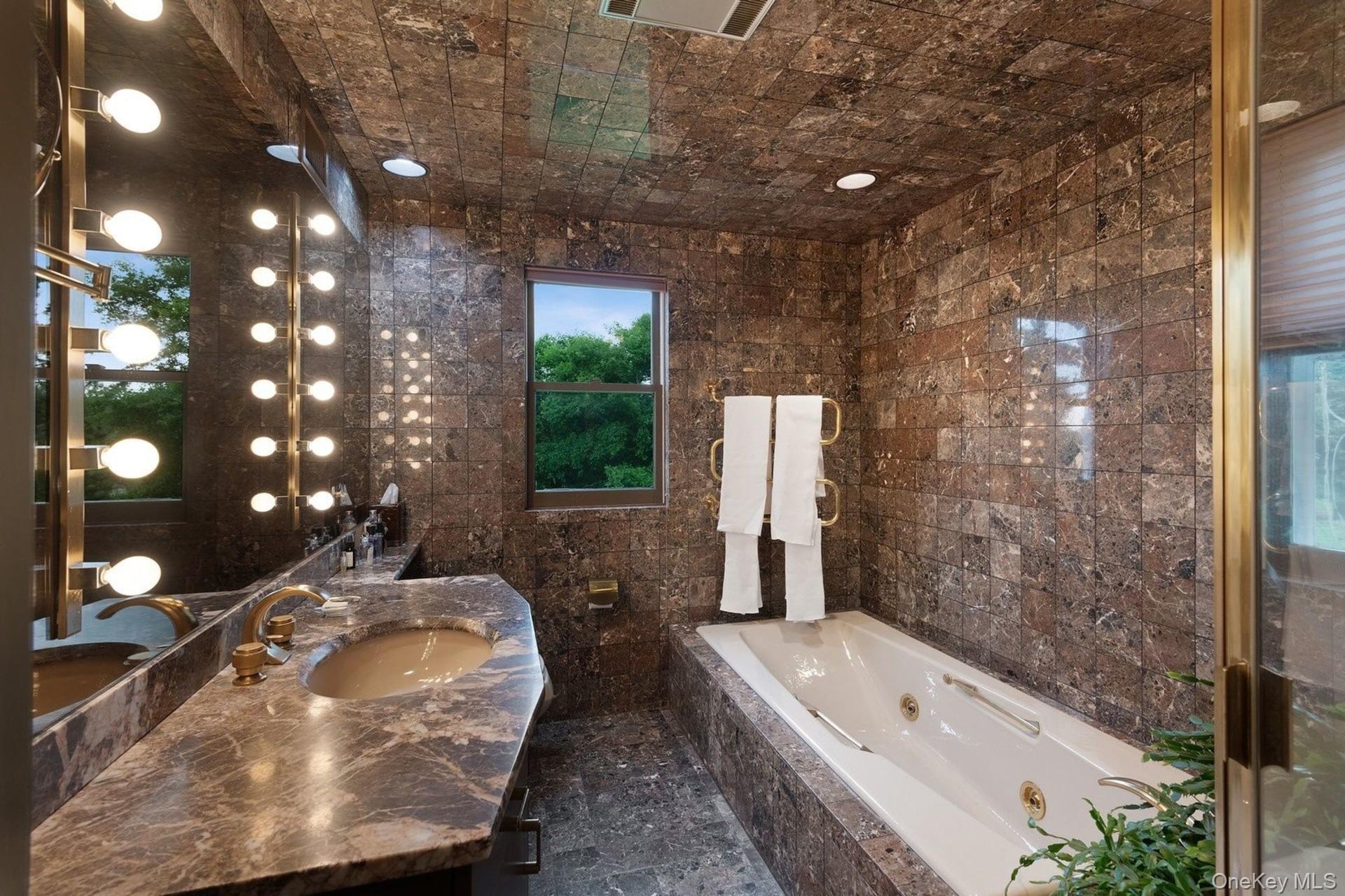 Single Family Tuthill Point Suffolk County, NY 11940, MLS-881241-20