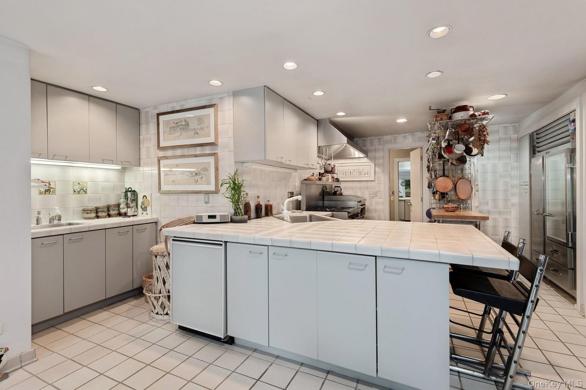 Single Family Tuthill Point Suffolk County, NY 11940, MLS-881241-7