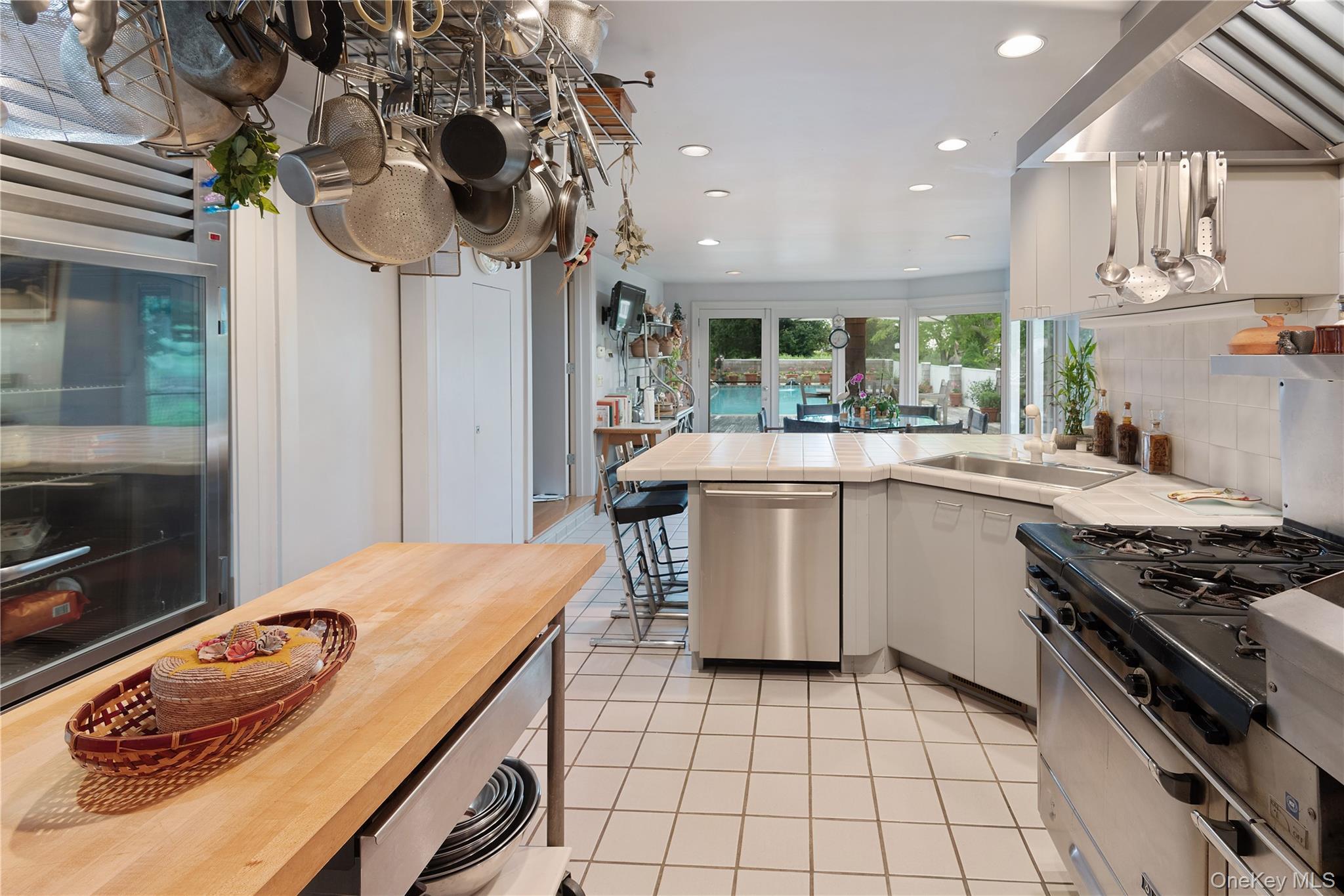 Single Family Tuthill Point Suffolk County, NY 11940, MLS-881241-8