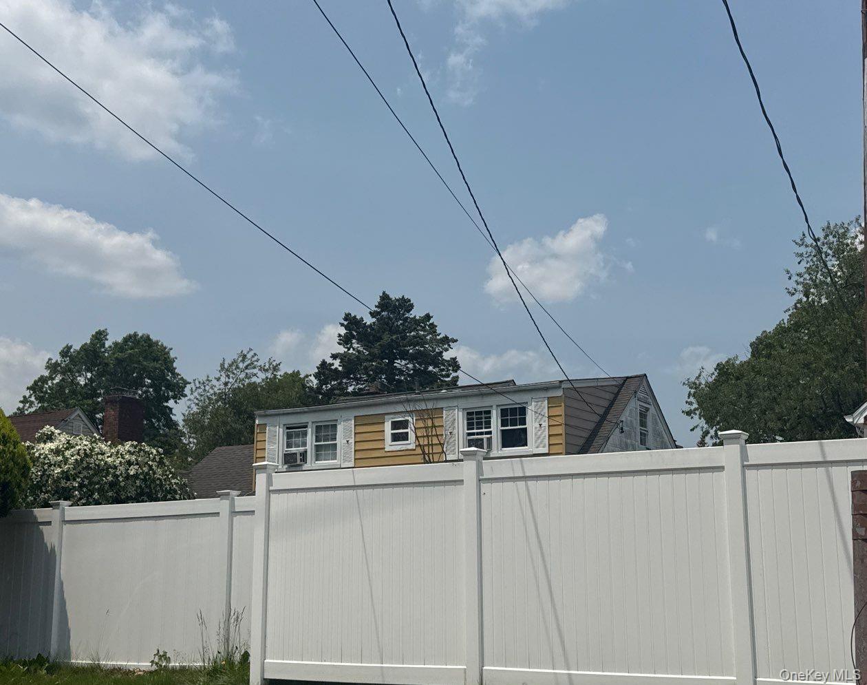 Single Family Centennial  Nassau County, NY 11510, MLS-881254-3