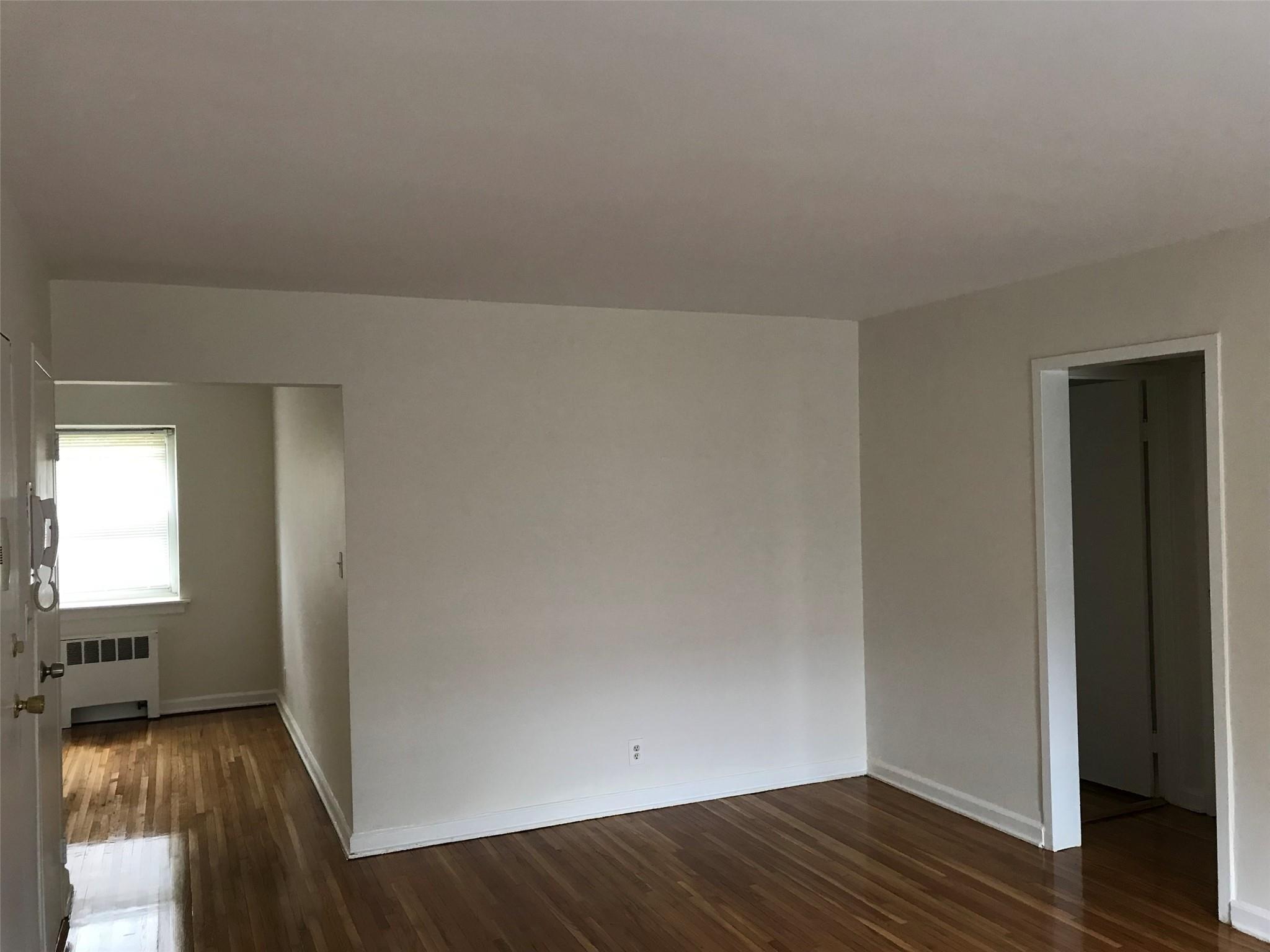 Coop Middle Neck  Nassau County, NY 11021, MLS-881296-6