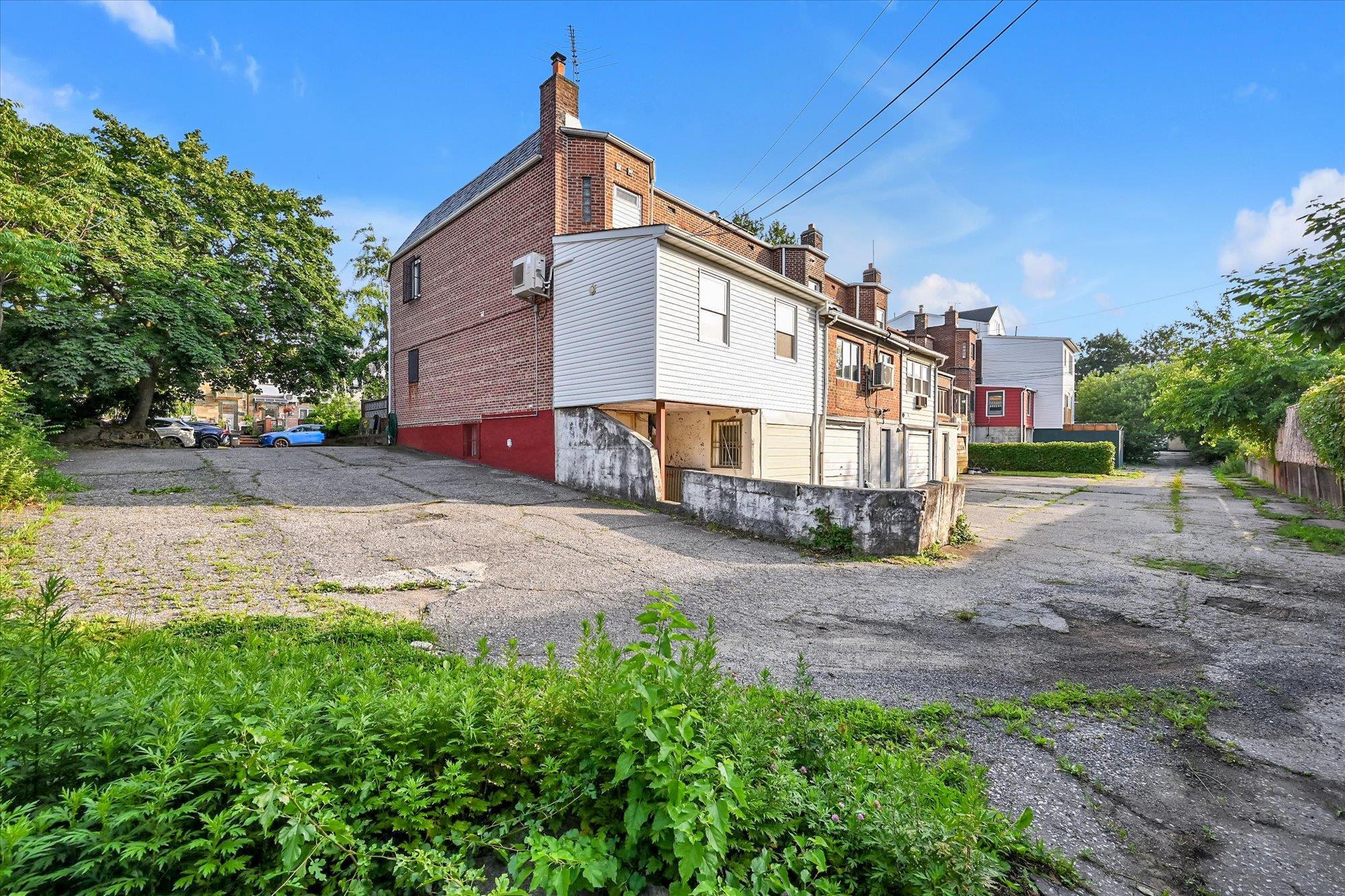 Single Family 72nd  Queens, NY 11367, MLS-881298-23