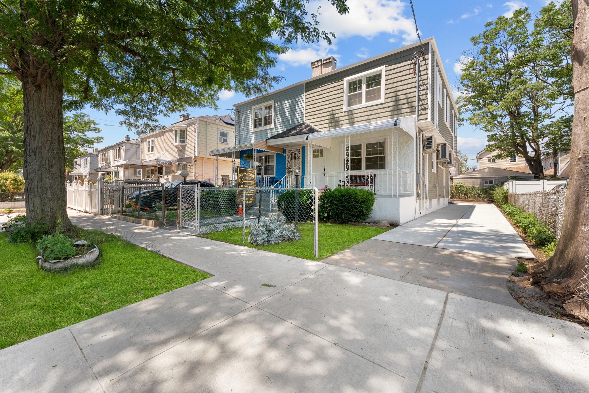 Single Family Foch  Queens, NY 11434, MLS-881318-18