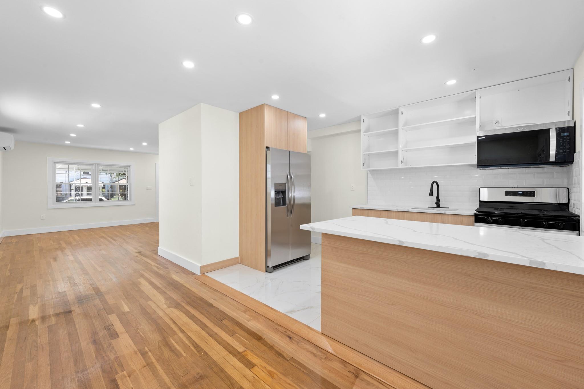 Single Family Foch  Queens, NY 11434, MLS-881318-3
