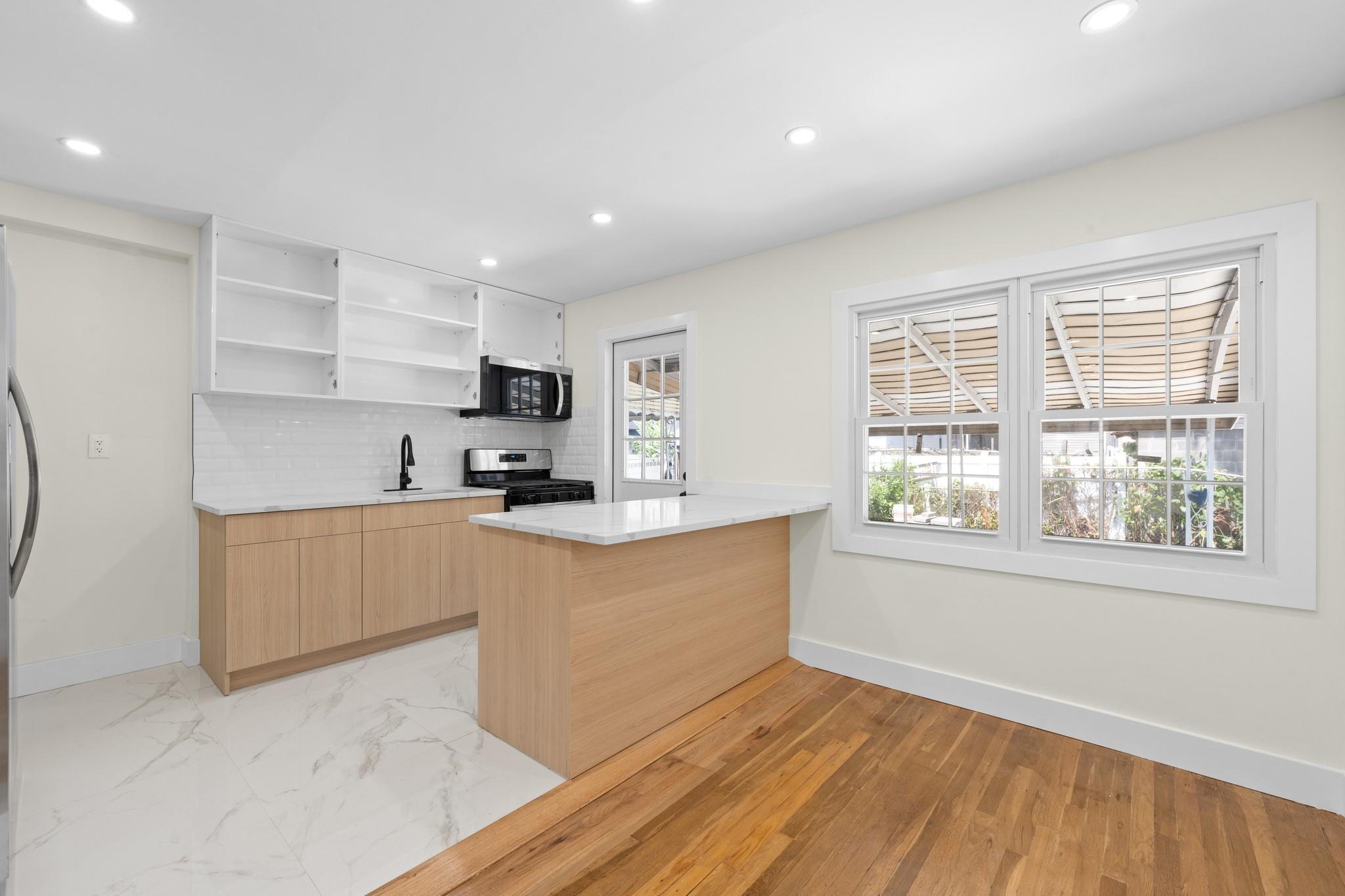 Single Family Foch  Queens, NY 11434, MLS-881318-4