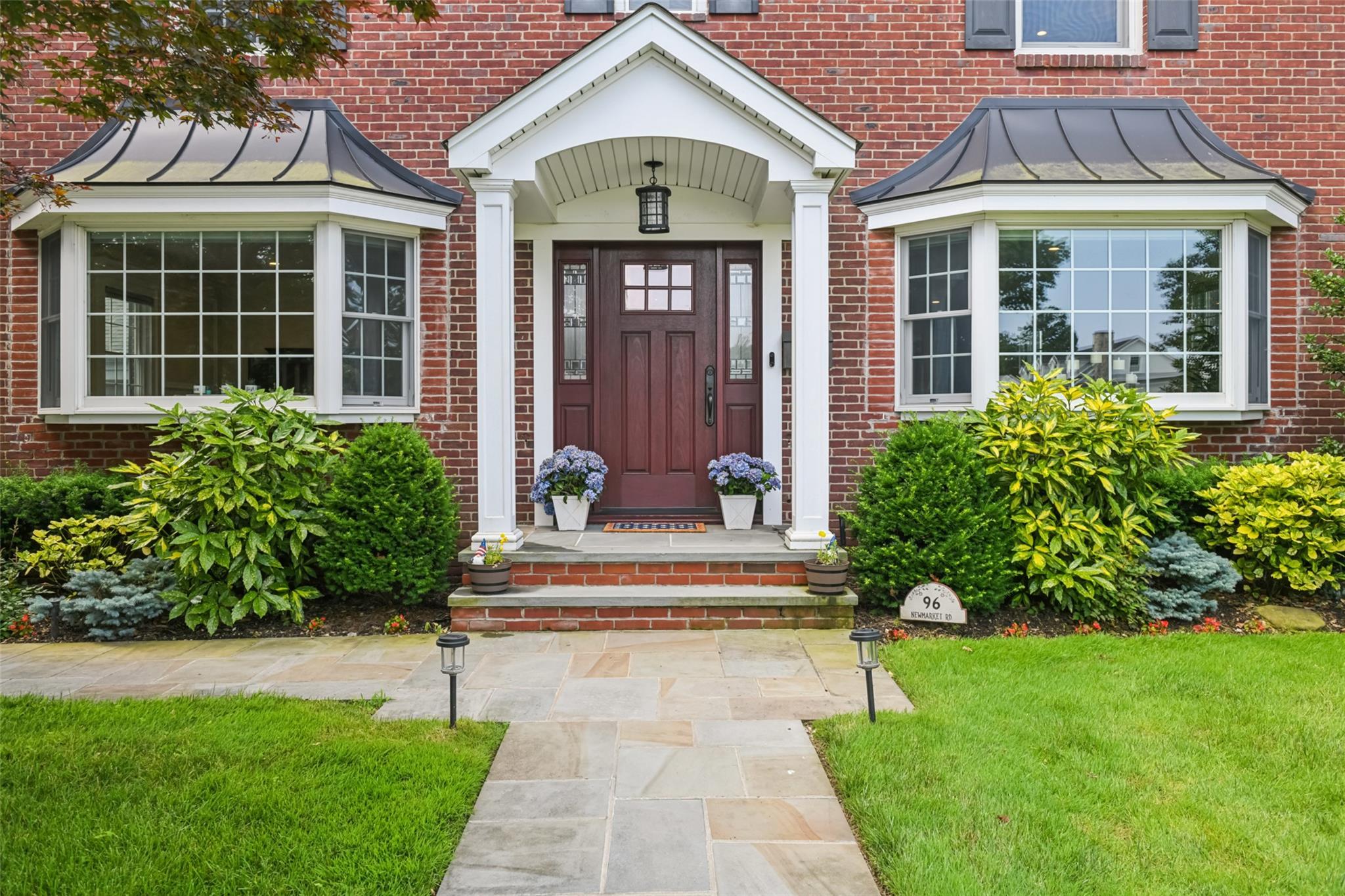 Single Family Newmarket  Nassau County, NY 11530, MLS-881330-3