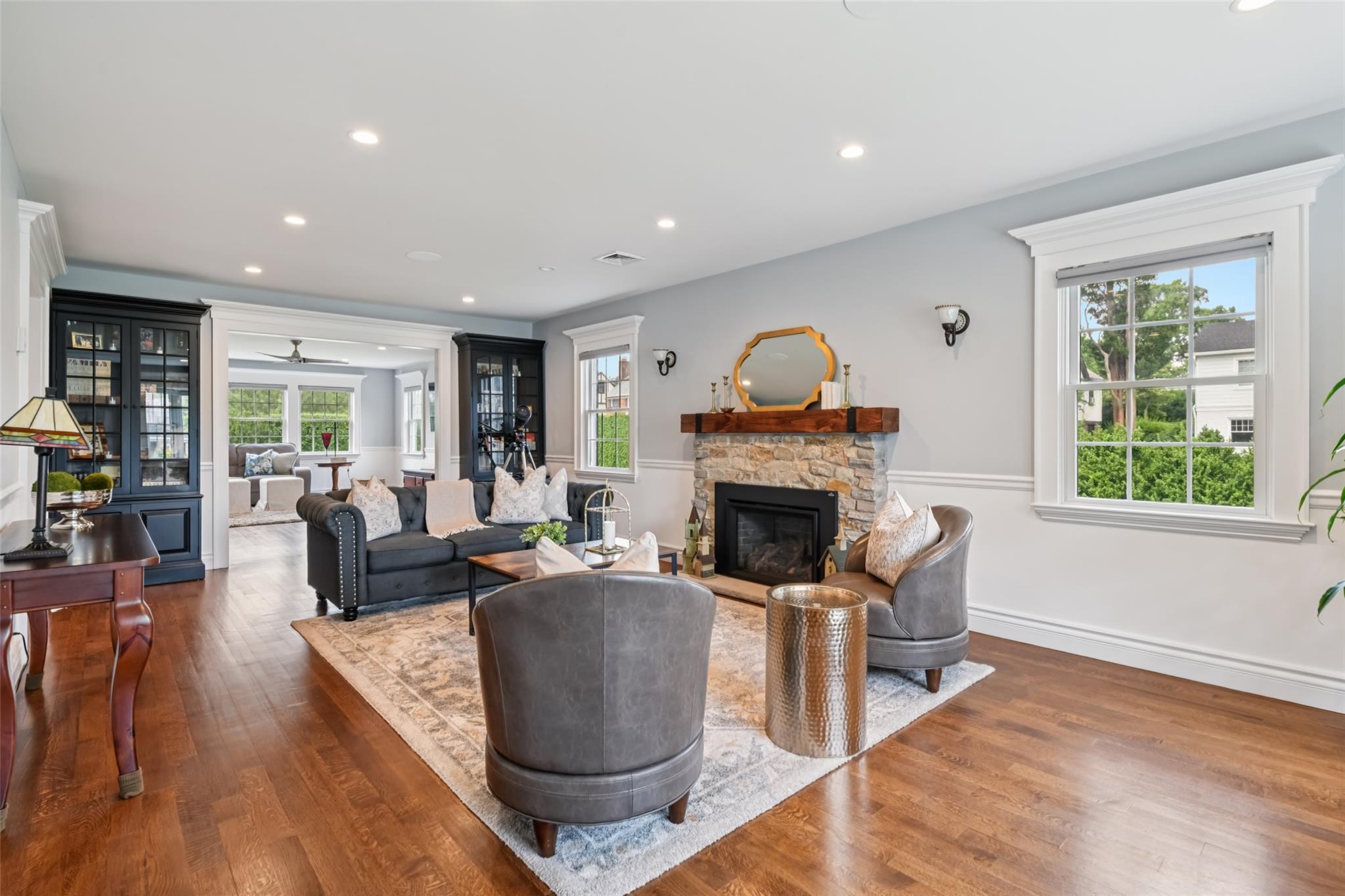 Single Family Newmarket  Nassau County, NY 11530, MLS-881330-4
