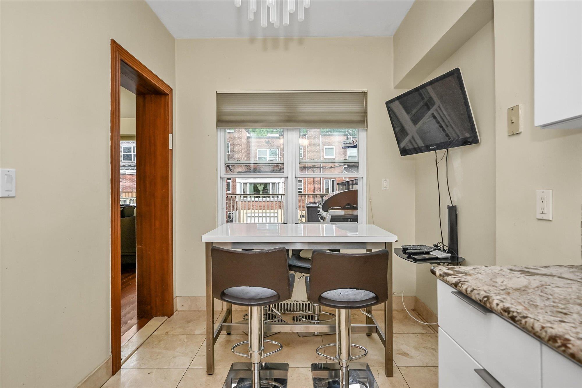 Single Family 70th  Queens, NY 11367, MLS-881345-10