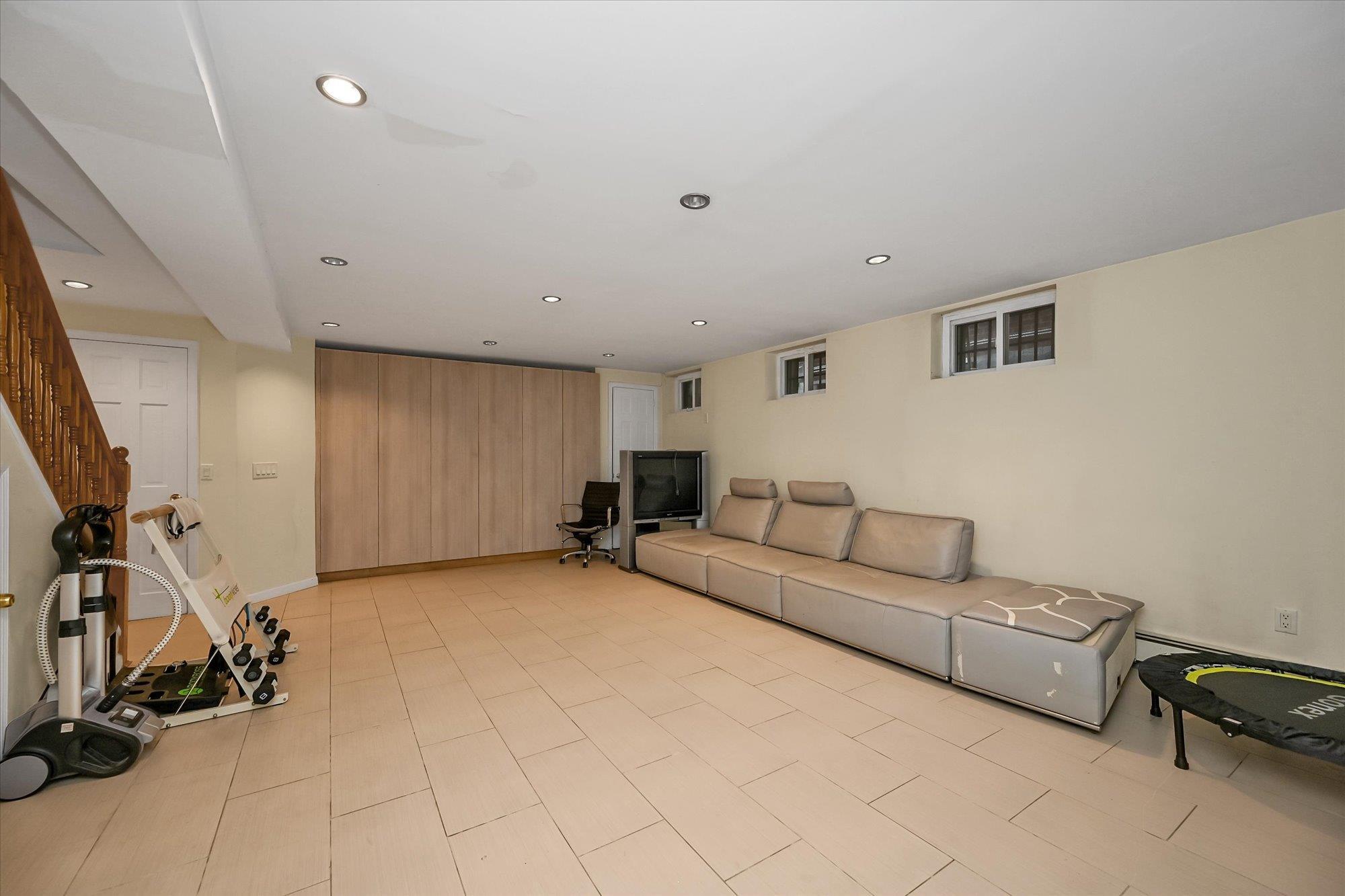 Single Family 70th  Queens, NY 11367, MLS-881345-19