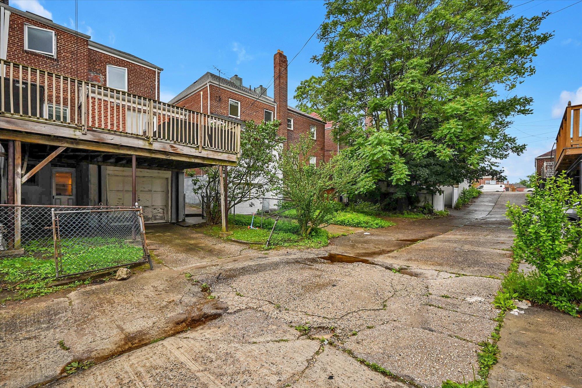 Single Family 70th  Queens, NY 11367, MLS-881345-23